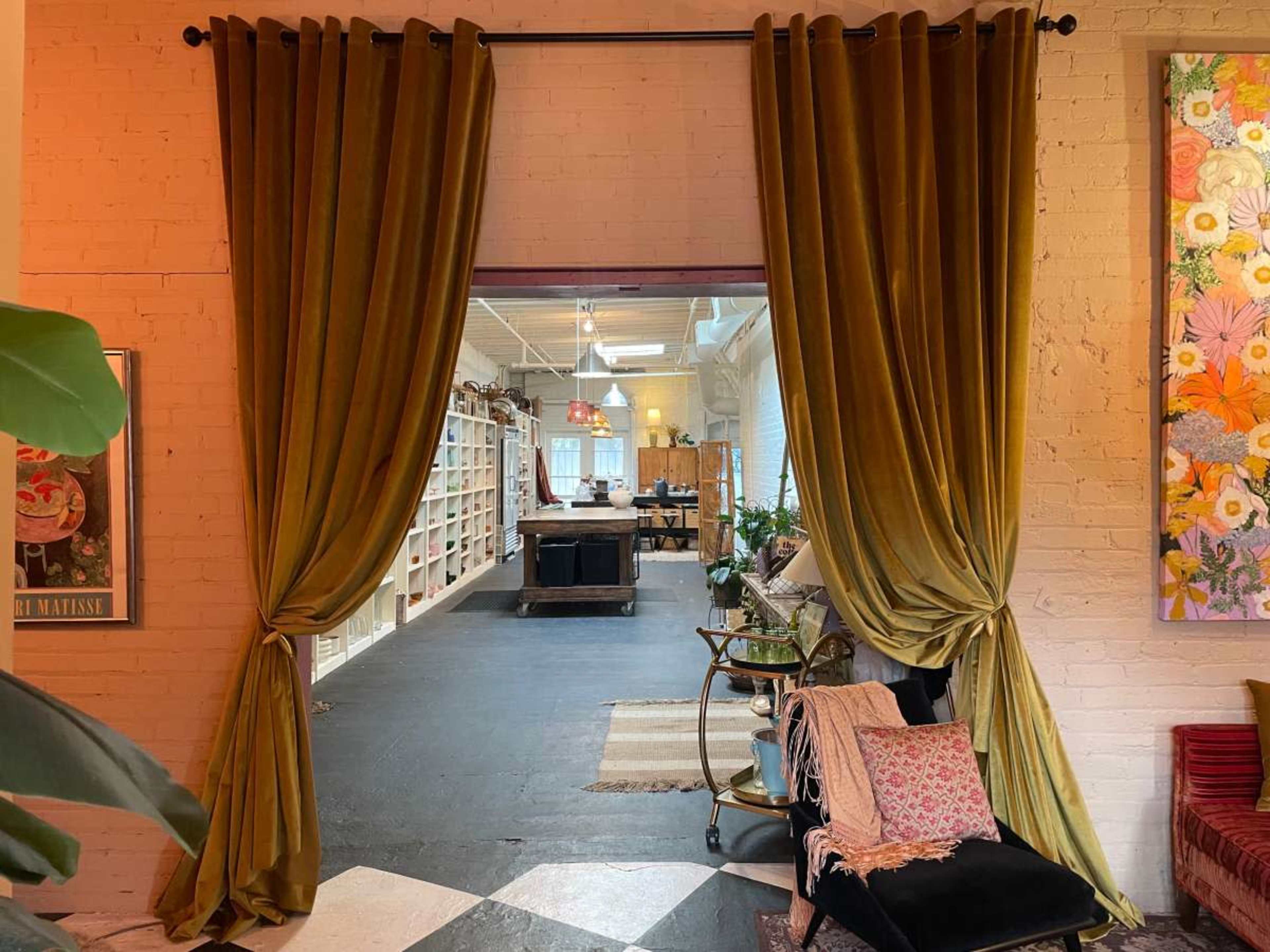 Kansas City Arts District Micro Event Space in a Flower Shop Image in Downtown Kansas City, Kansas City, MO