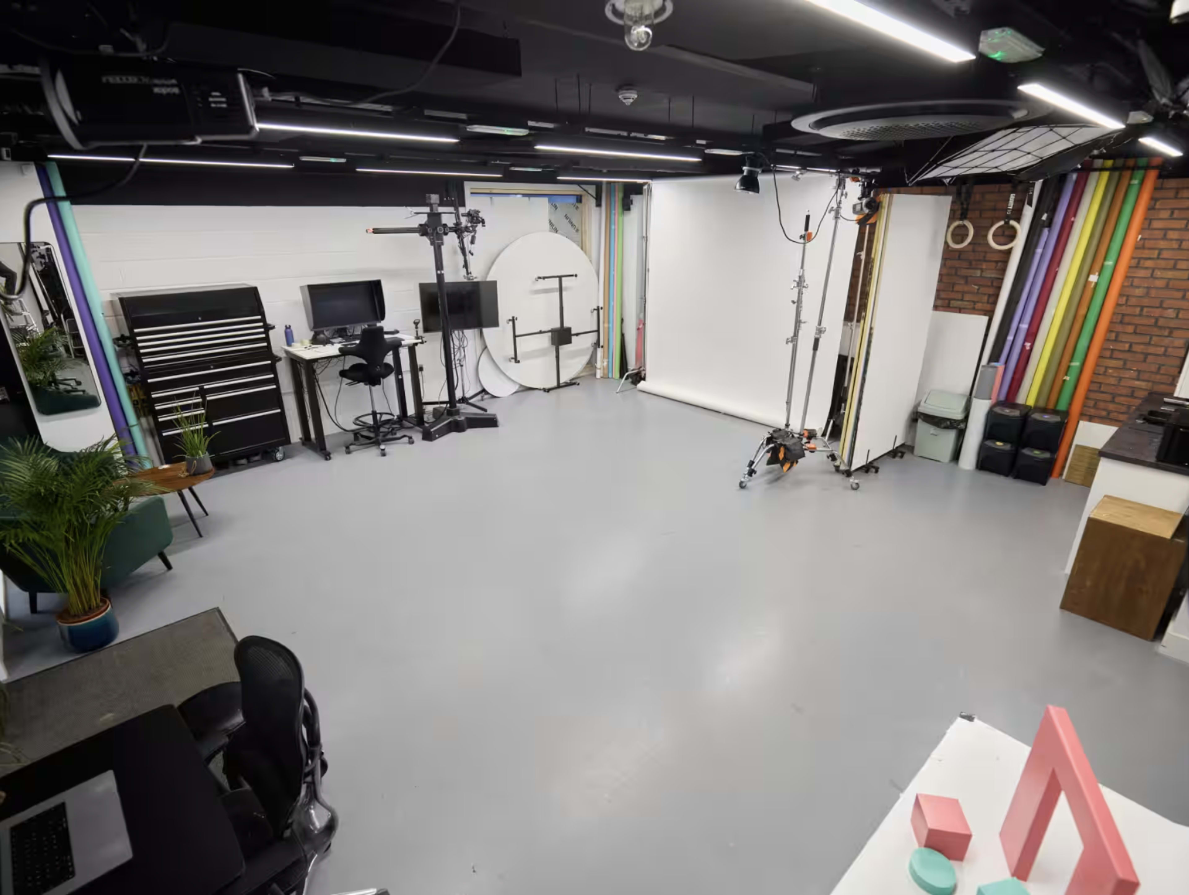 Photography and Film Studio Image in Arno's Vale, Bristol, ENG