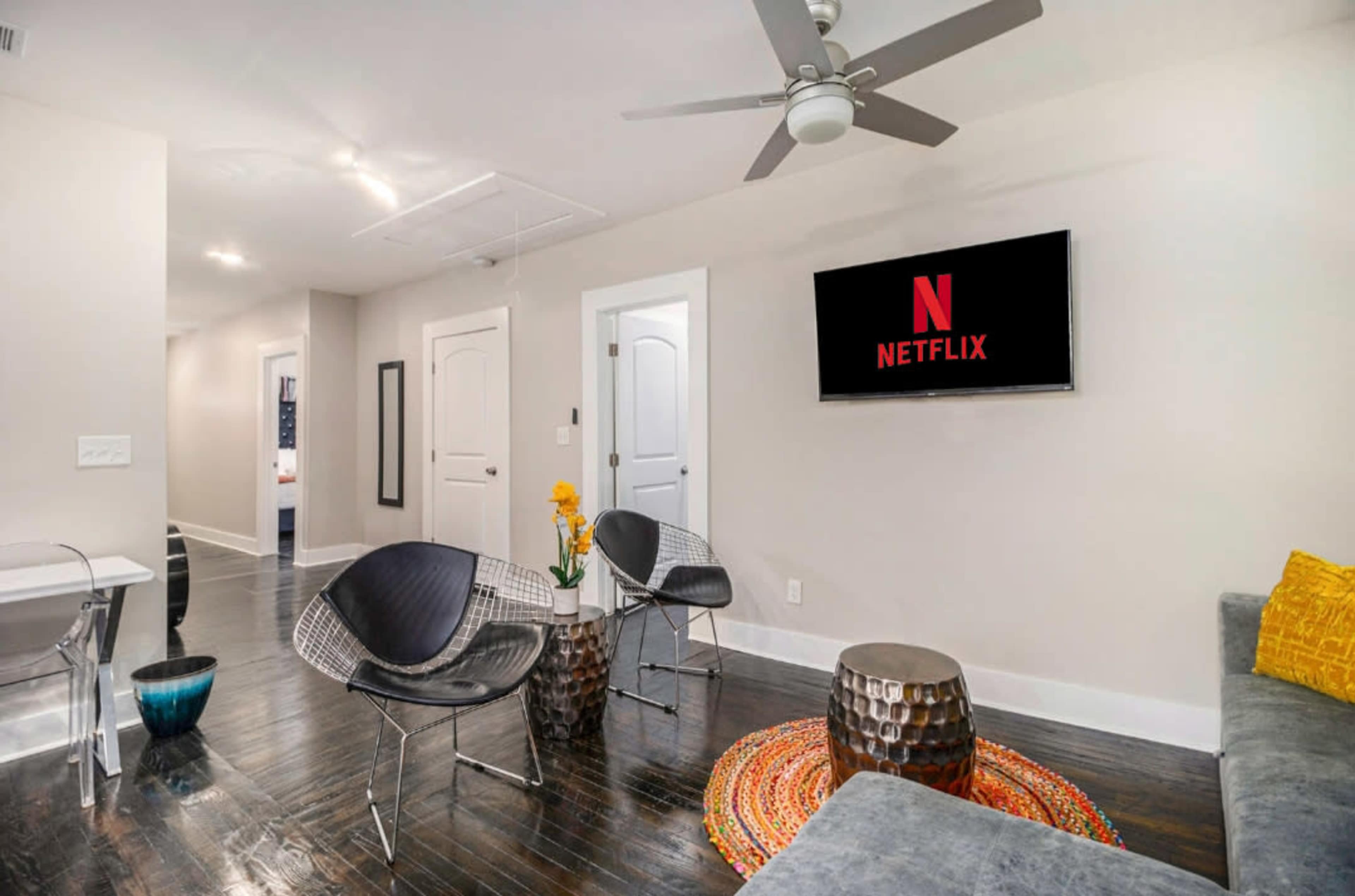 Downtown Modern Delight Image in Pittsburgh, Atlanta, GA