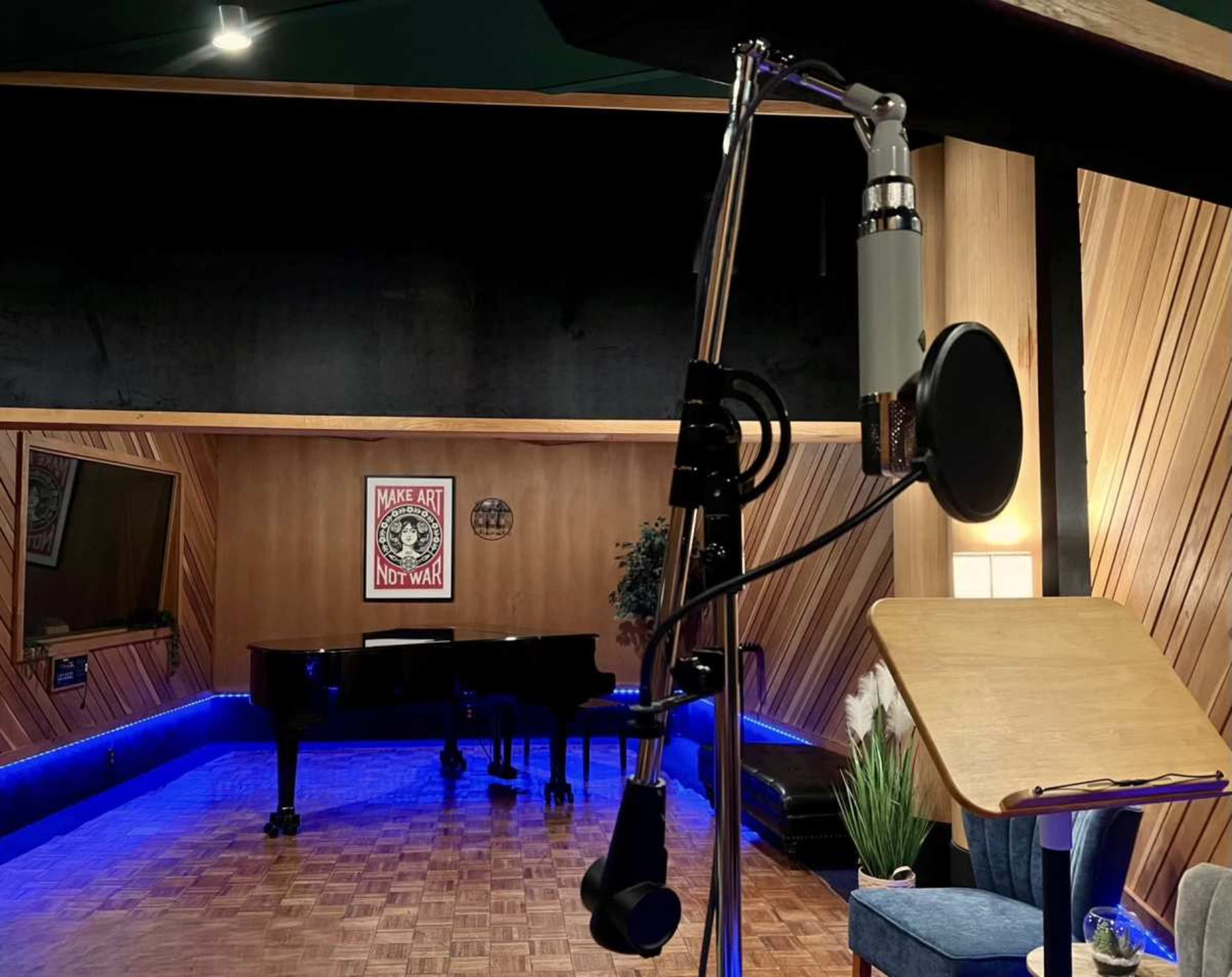 Recording Studio Image in Sawtelle, Los Angeles, CA