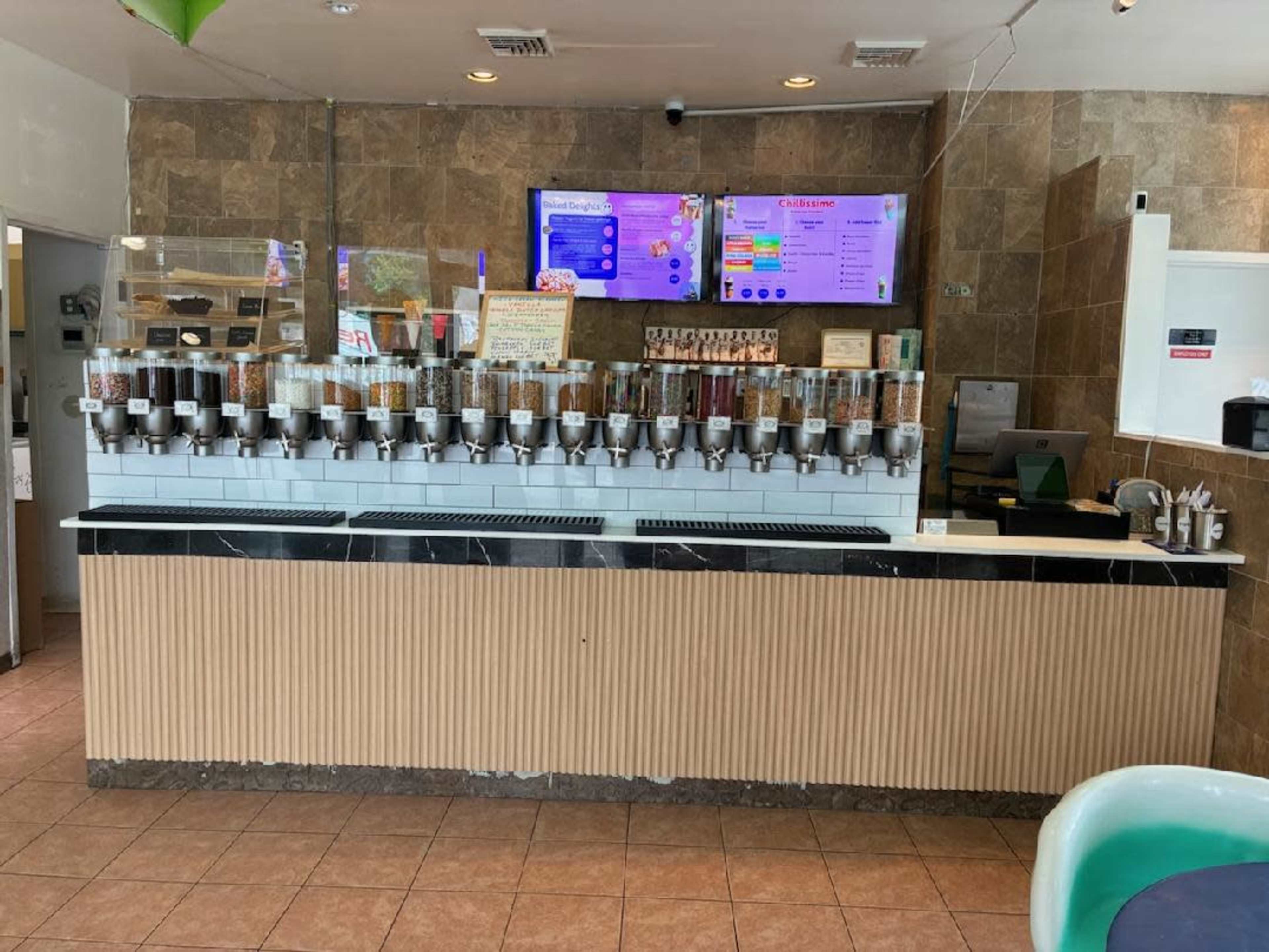 Central Baltimore dessert shop with social event space Image in Towson, Baltimore, MD
