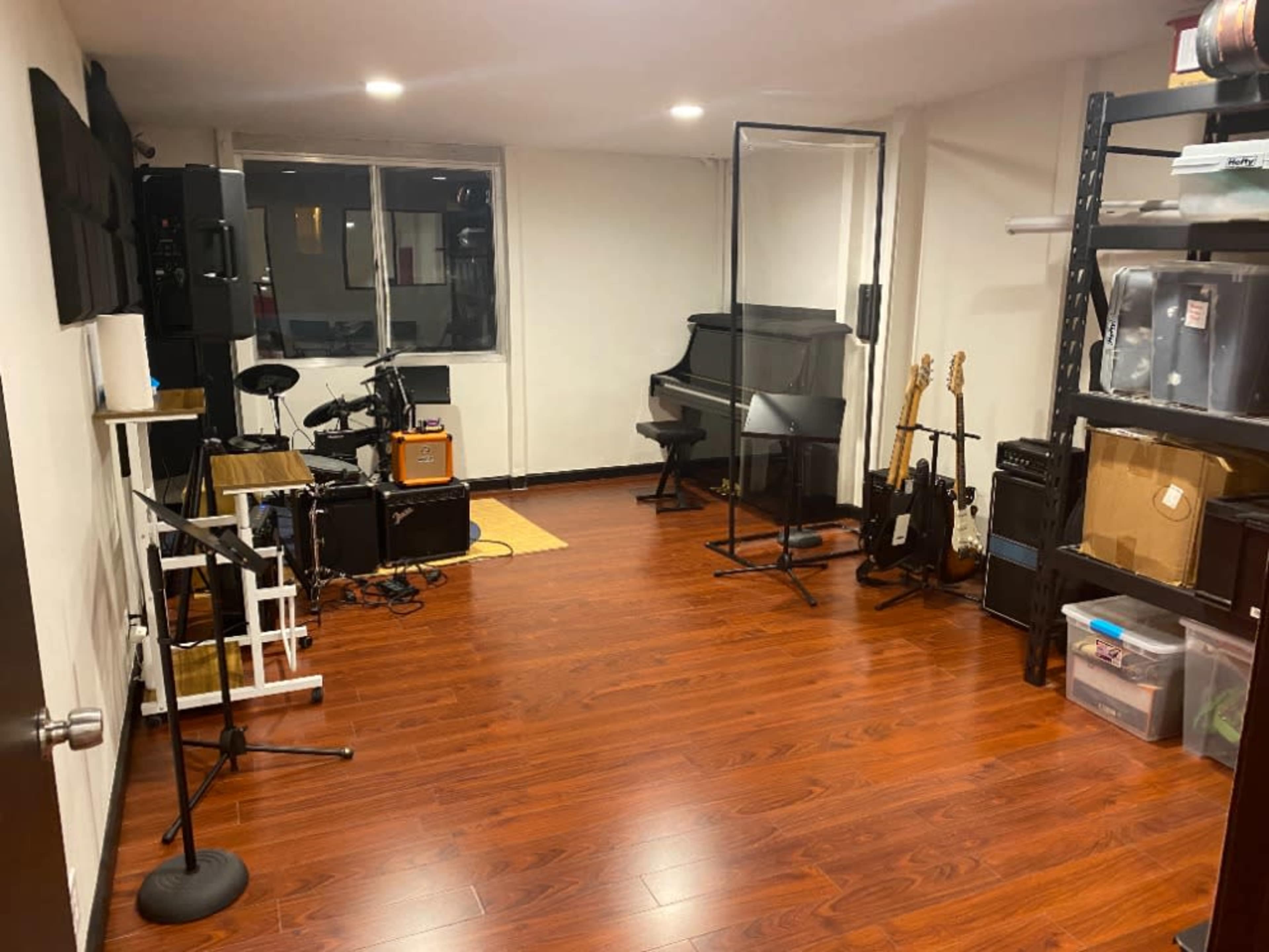 Upstairs private lesson room