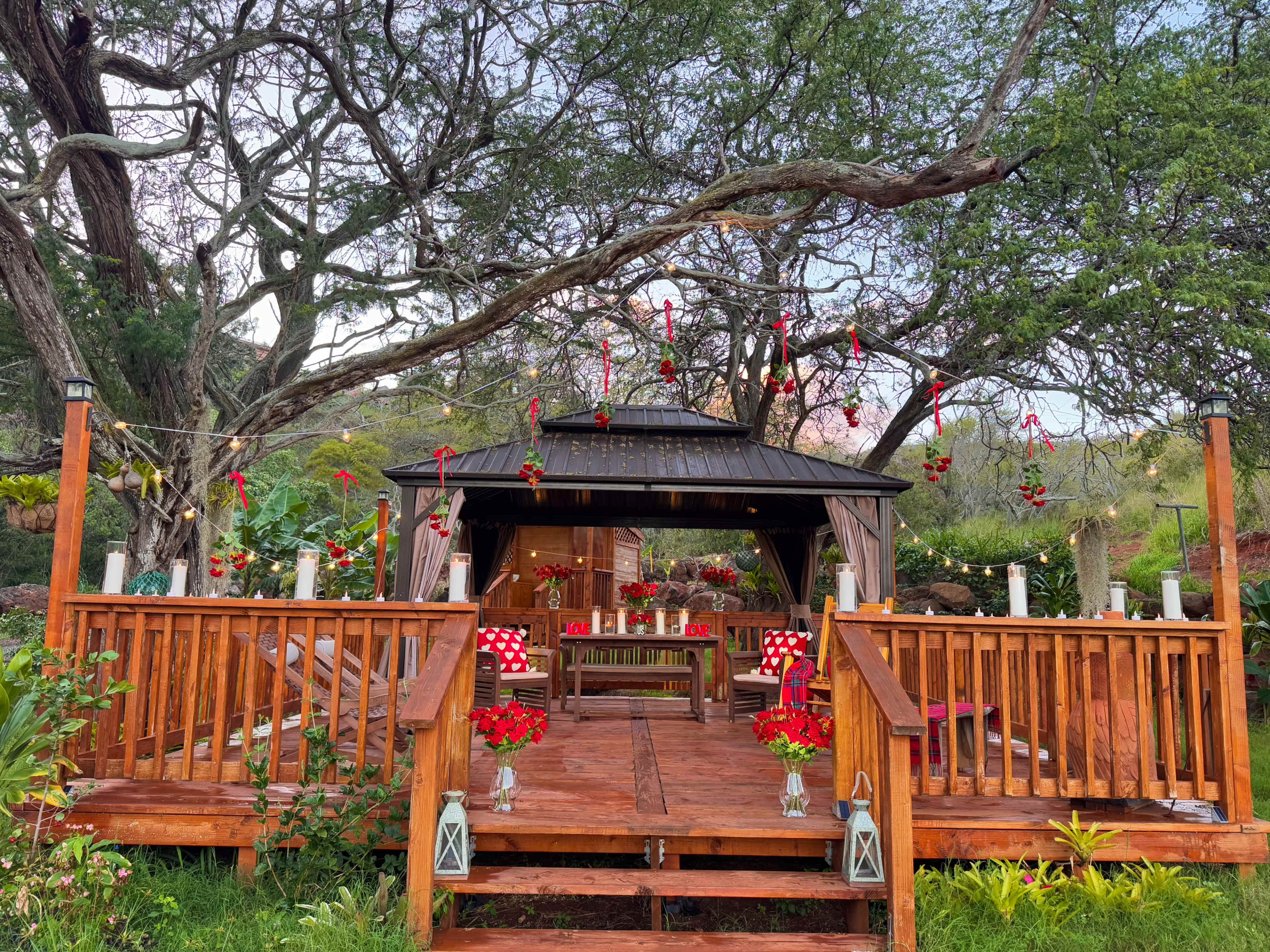 Private rustic gazebo in a fruit farm valley. Image in Makakilo, Kapolei, HI