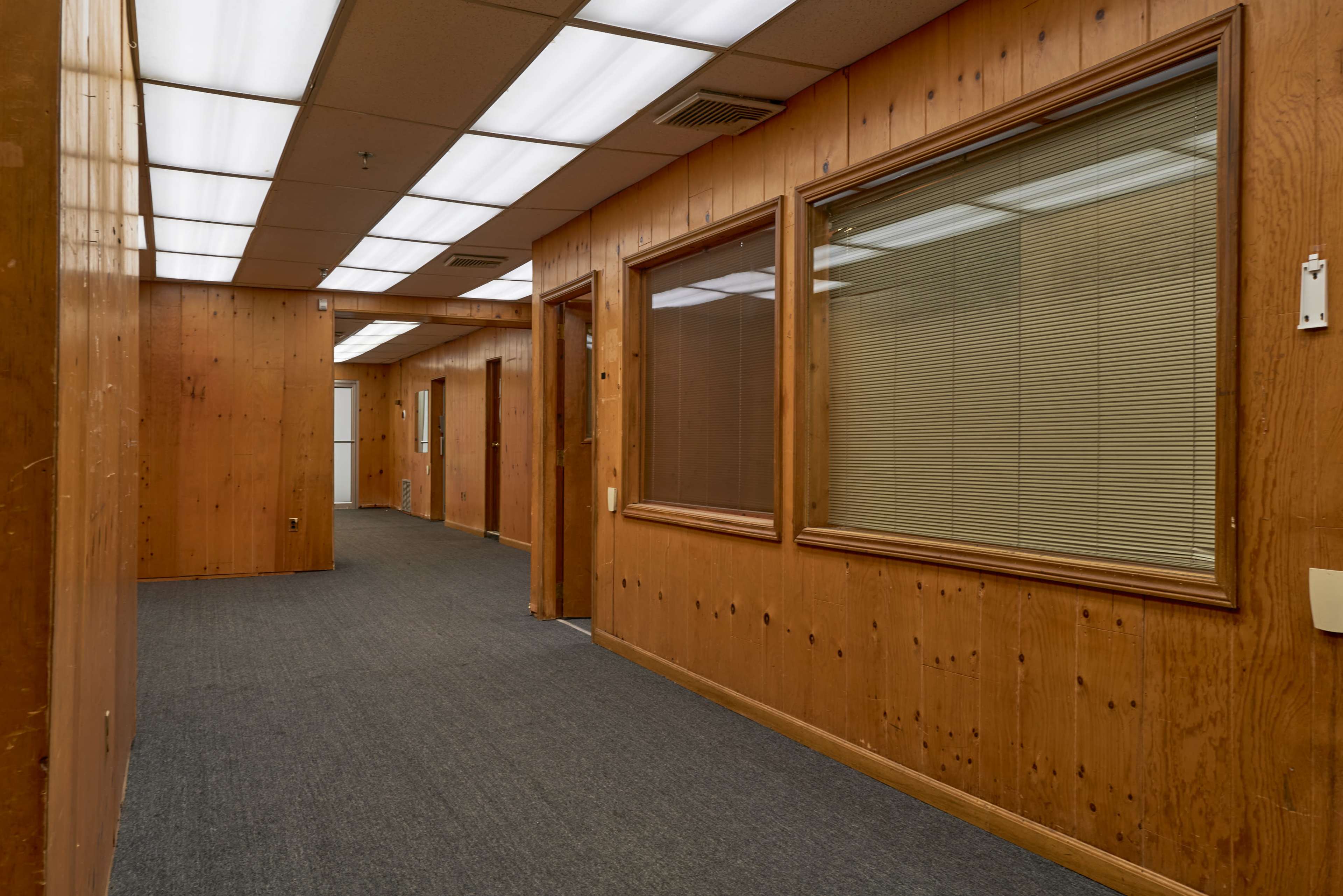 Retro 1970s Wood-Paneled Room for Film, Interviews + Editorial Shoots Image in Brooklyn, Brooklyn, NY