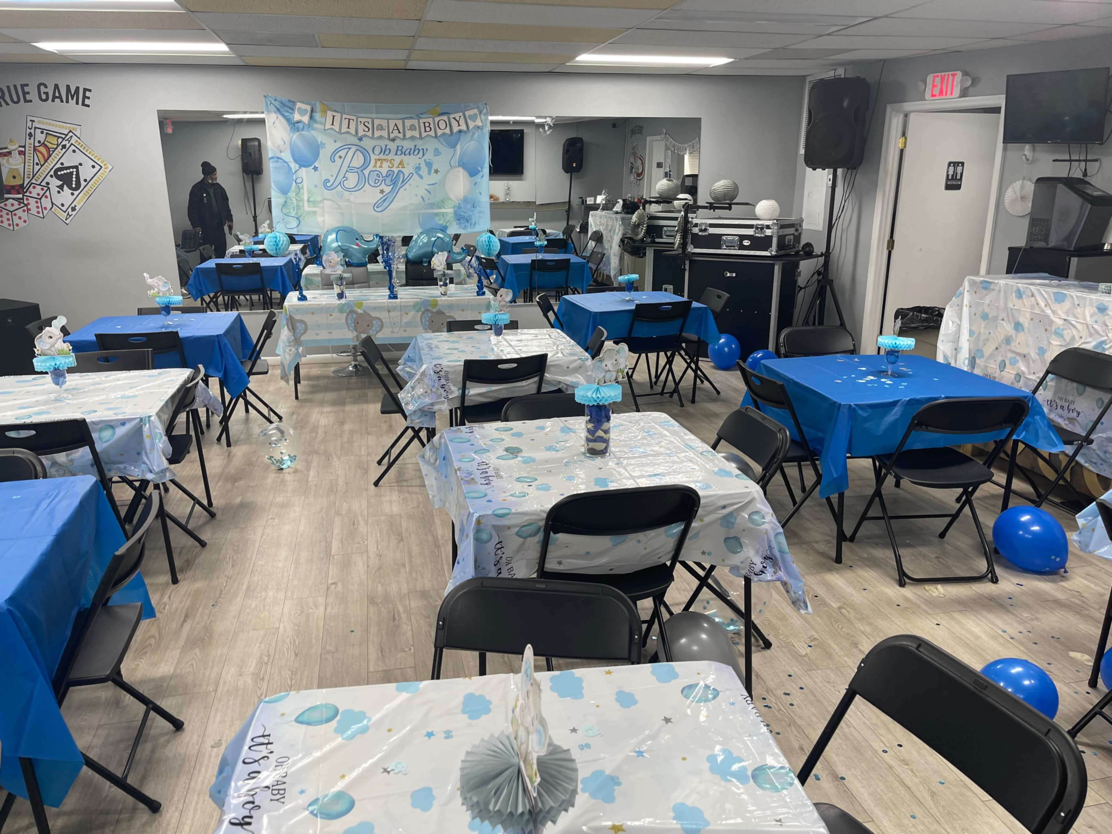 Modern Urban and Versatile Event Space with Open Floor Plan/Mirrors Image in Camp Springs, Temple Hills, MD