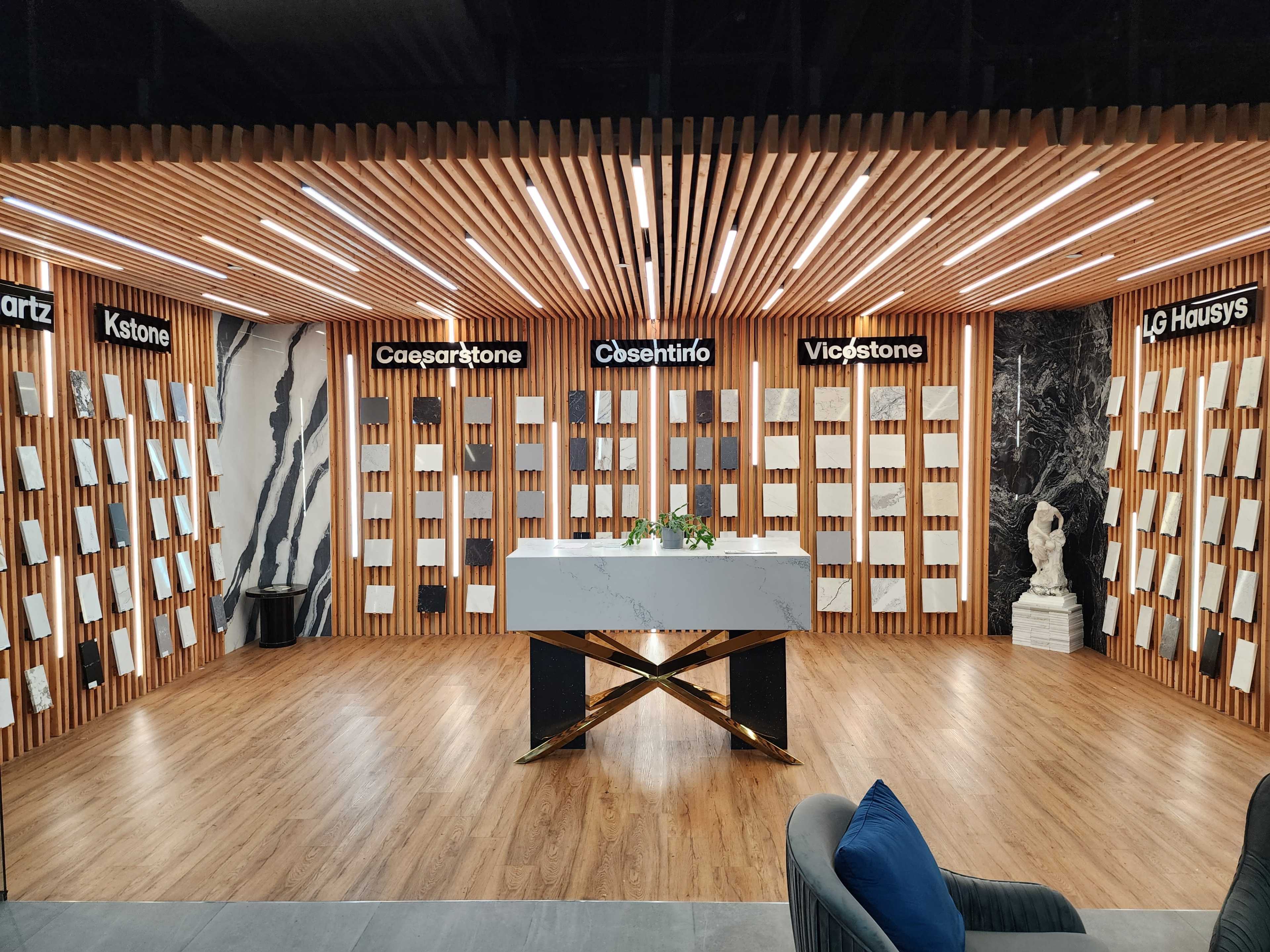 Centrally located high end modern retail showroom Image in Dixie, Mississauga, ON