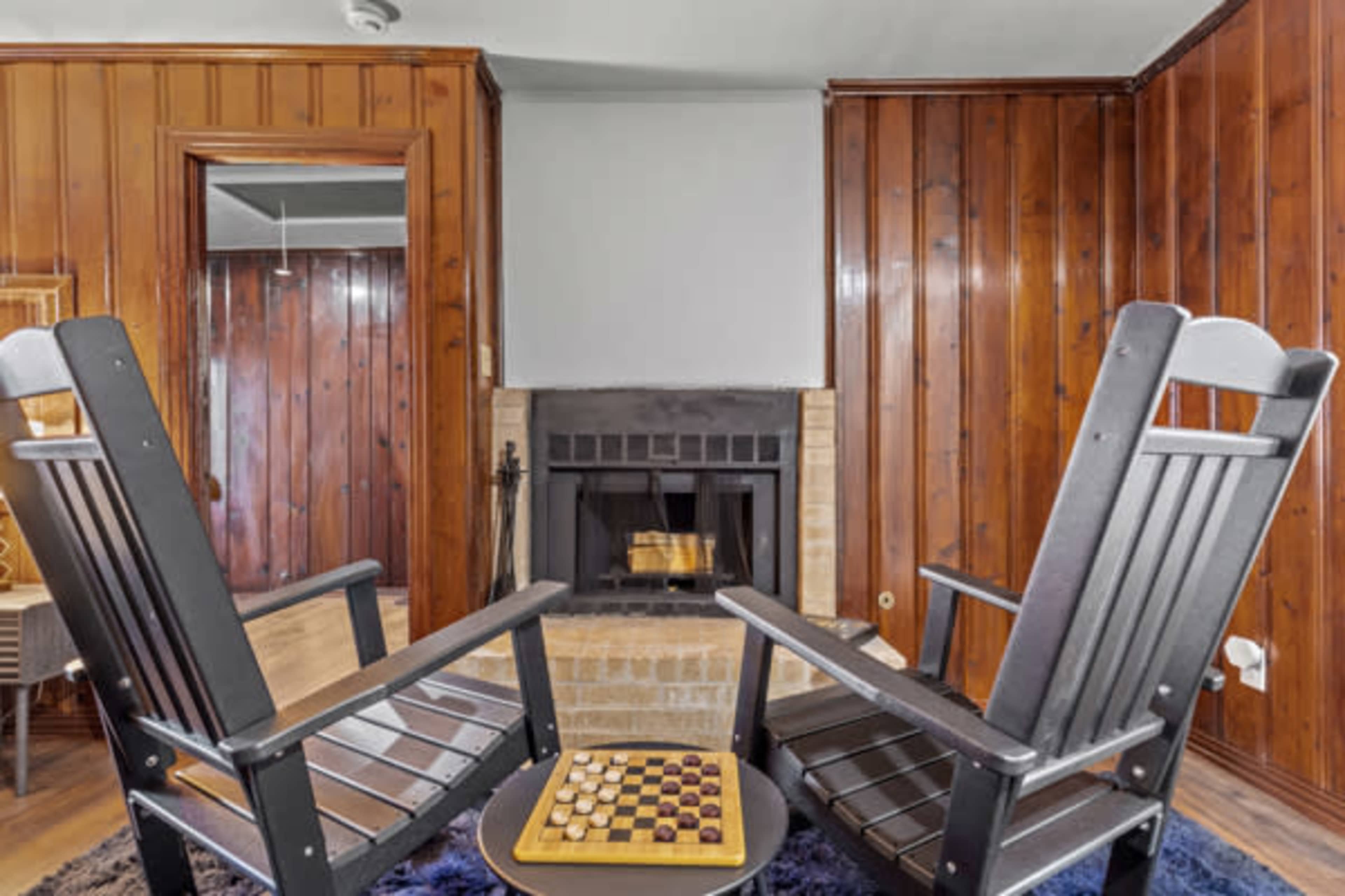 5BR Urban Oasis near Downtown Dallas with conference table and balcony Image in South Dallas, Dallas, TX