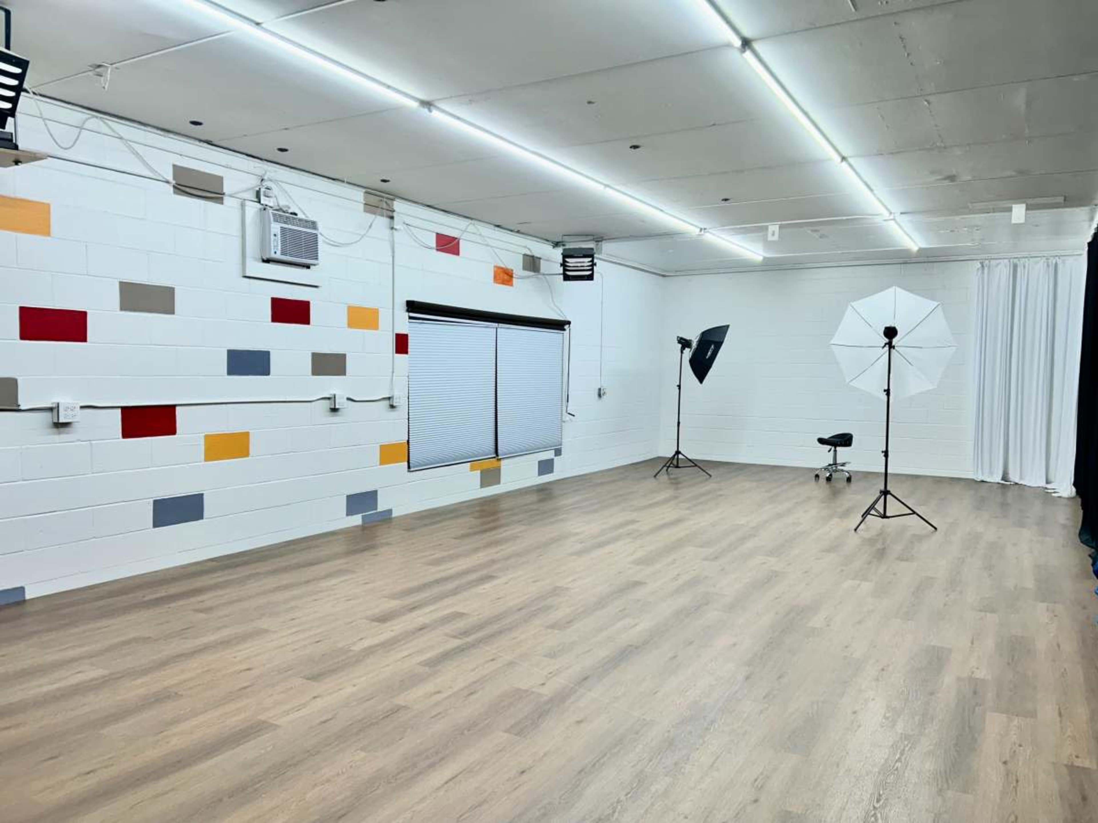Bright Dance Studio with Sprung Floor & Mirrors | Kenmore Image in Kenmore, Kenmore, WA
