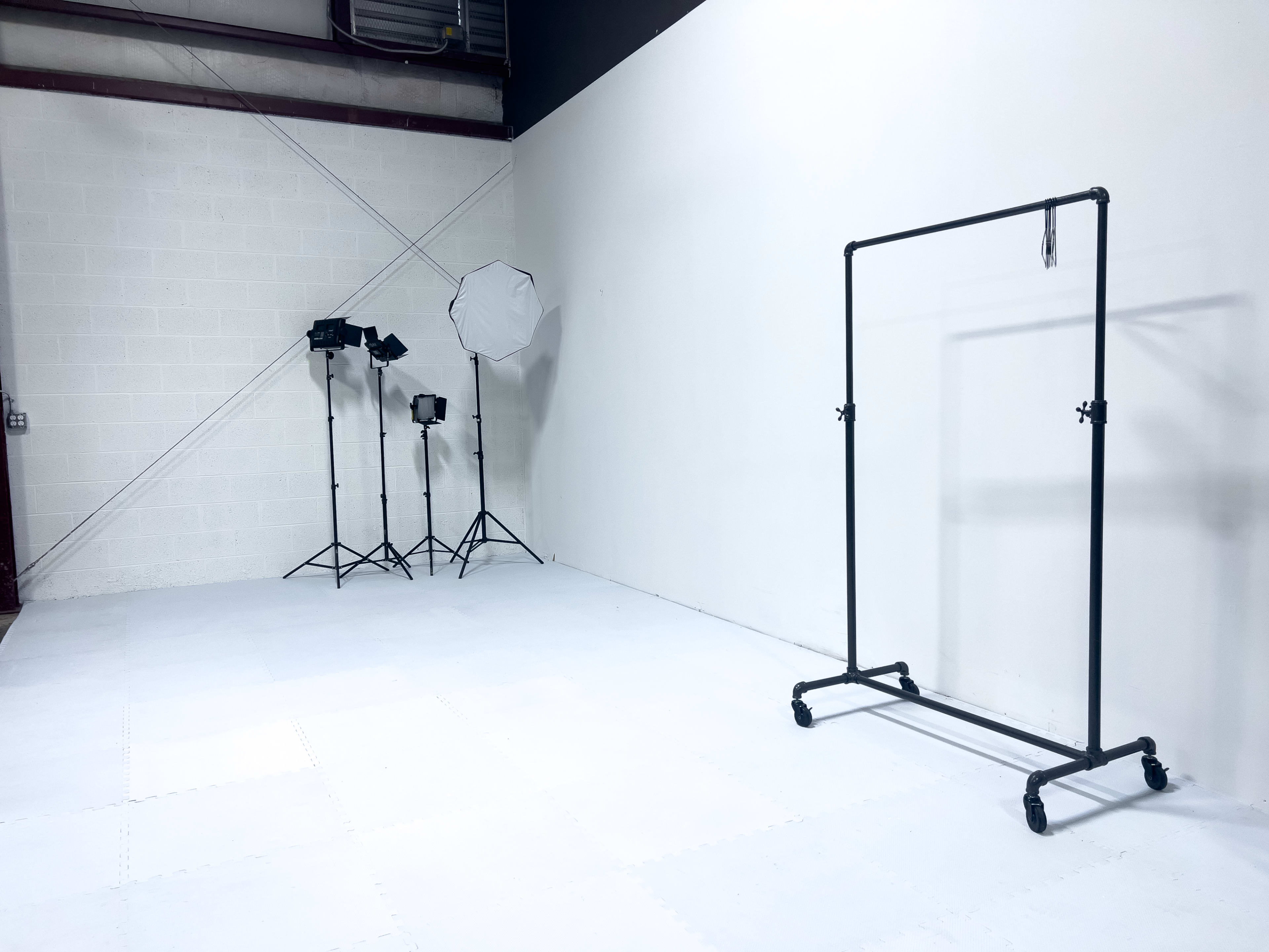High-End Nashville Photo Studio | Private Warehouse + Contemporary Gallery in Berry Hill Near Music Row Image in South Nashville, Nashville, TN