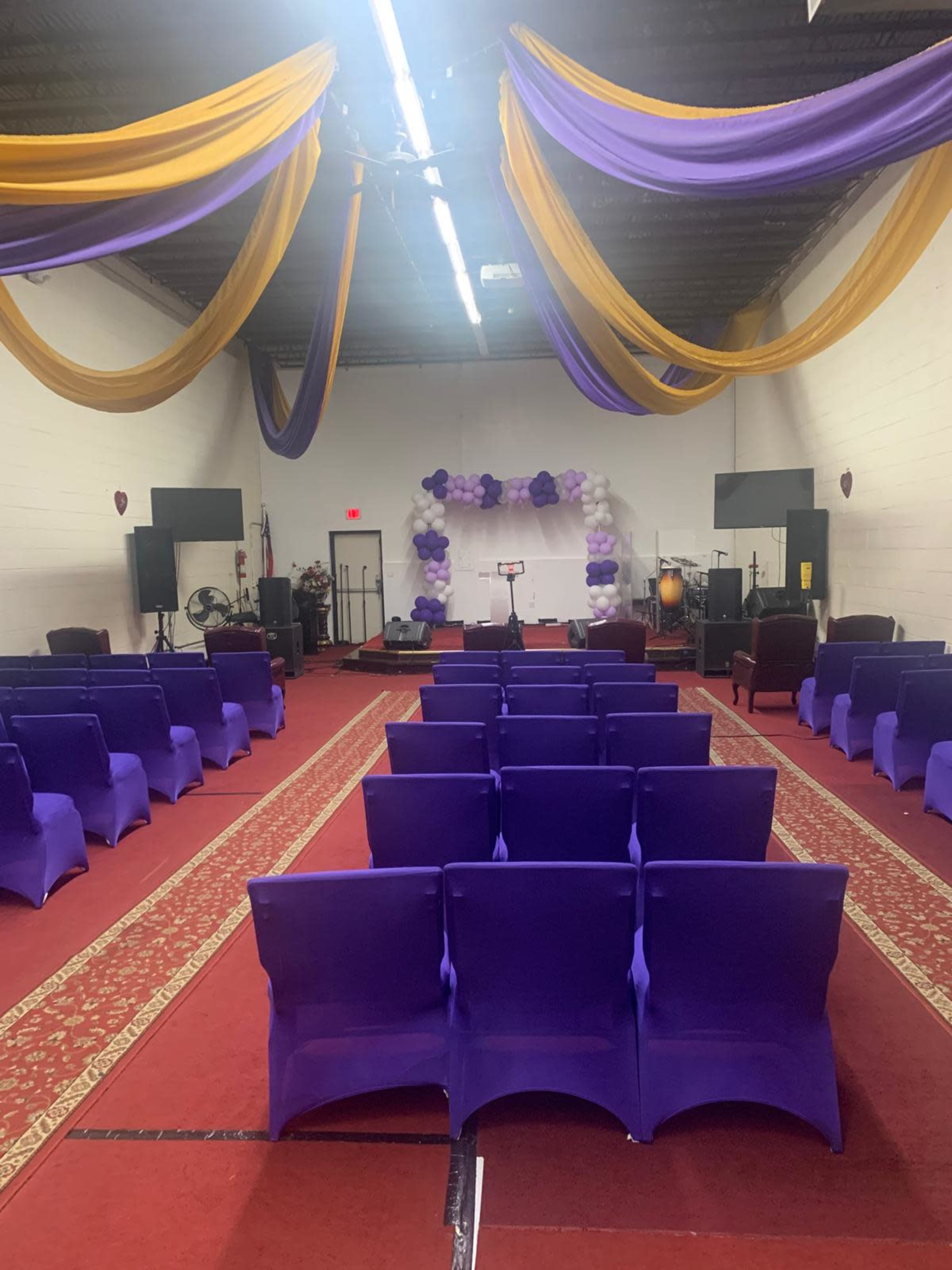 Versatile DC Area Industrial Space with Stage and Event Prep Zones Image in , Hyattsville, MD