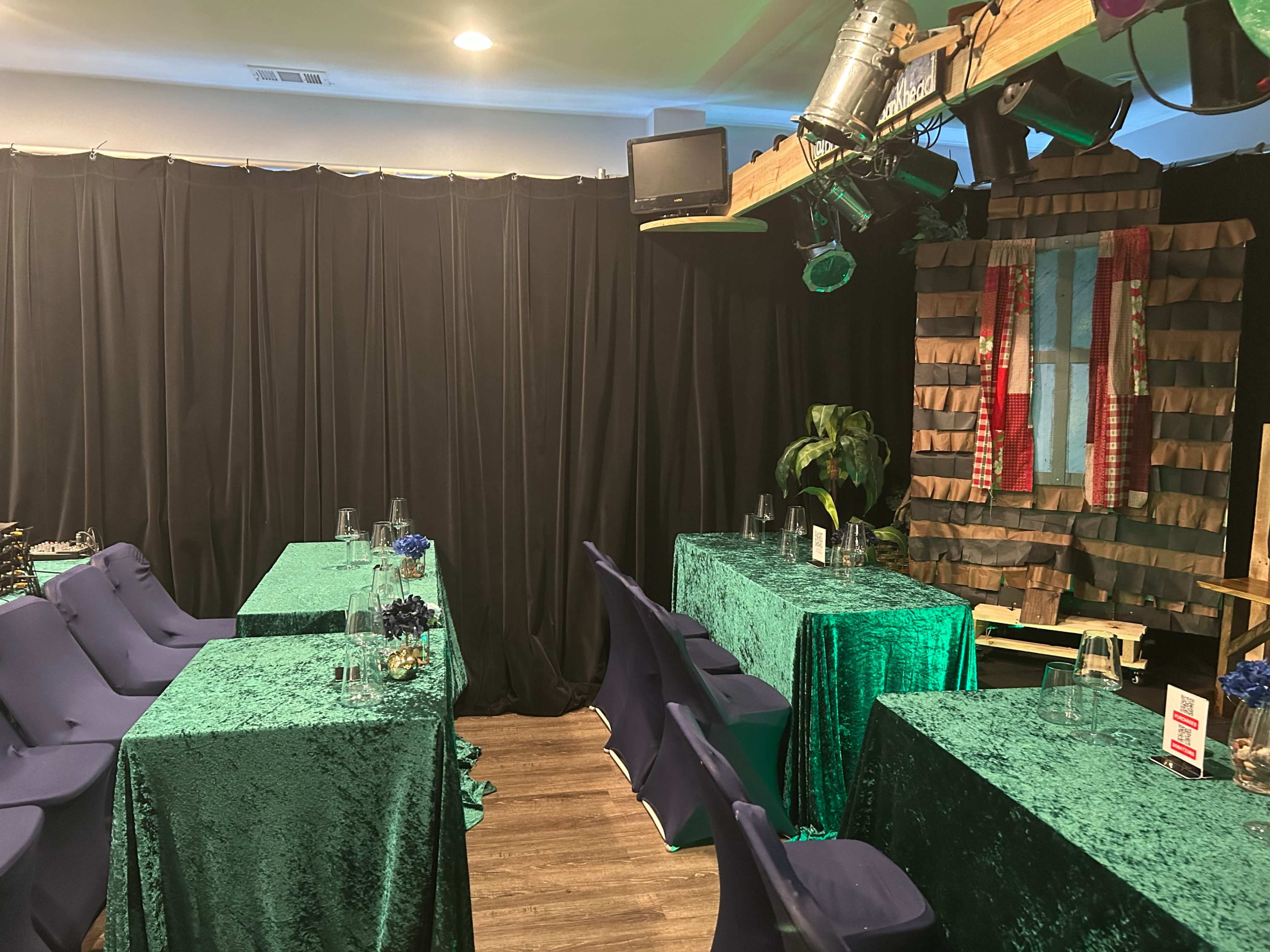 Intimate Black Box Theater - Comes with Sound & Lighting Technician! Image in Dixie Hills, Atlanta, GA