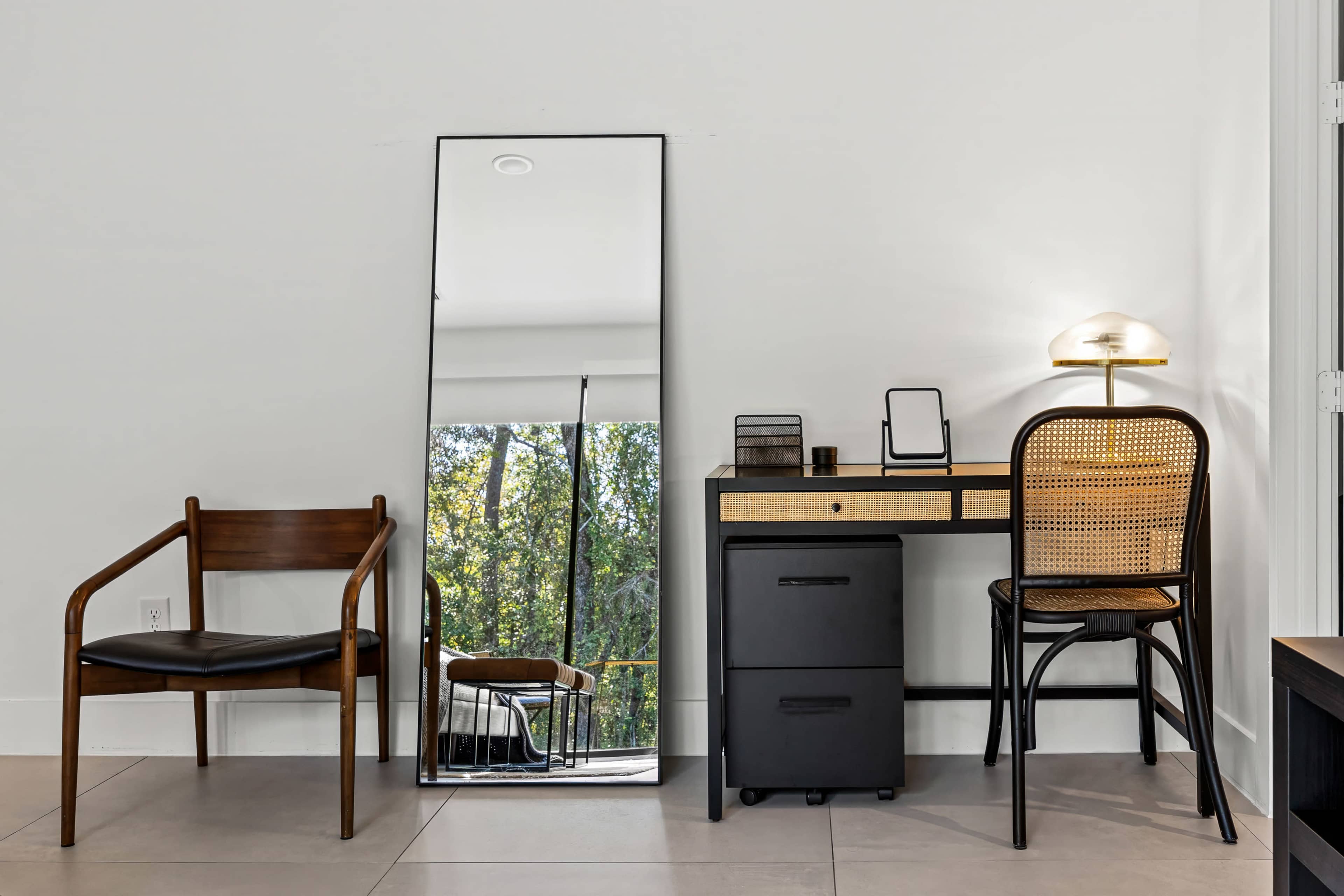 Modern Home - PERFECT for small gatherings and photo shoots Image in , Conroe, TX