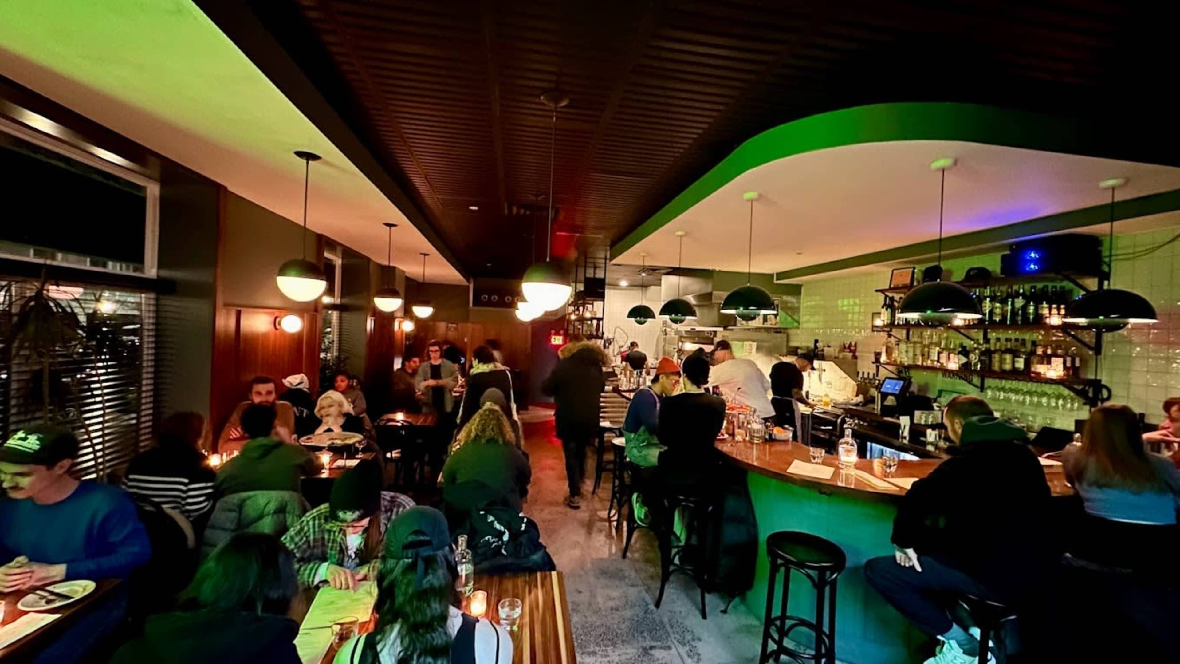 Pizza Restaurant & Bar in Ridgewood, NY Image in Ridgewood, Ridgewood, NY