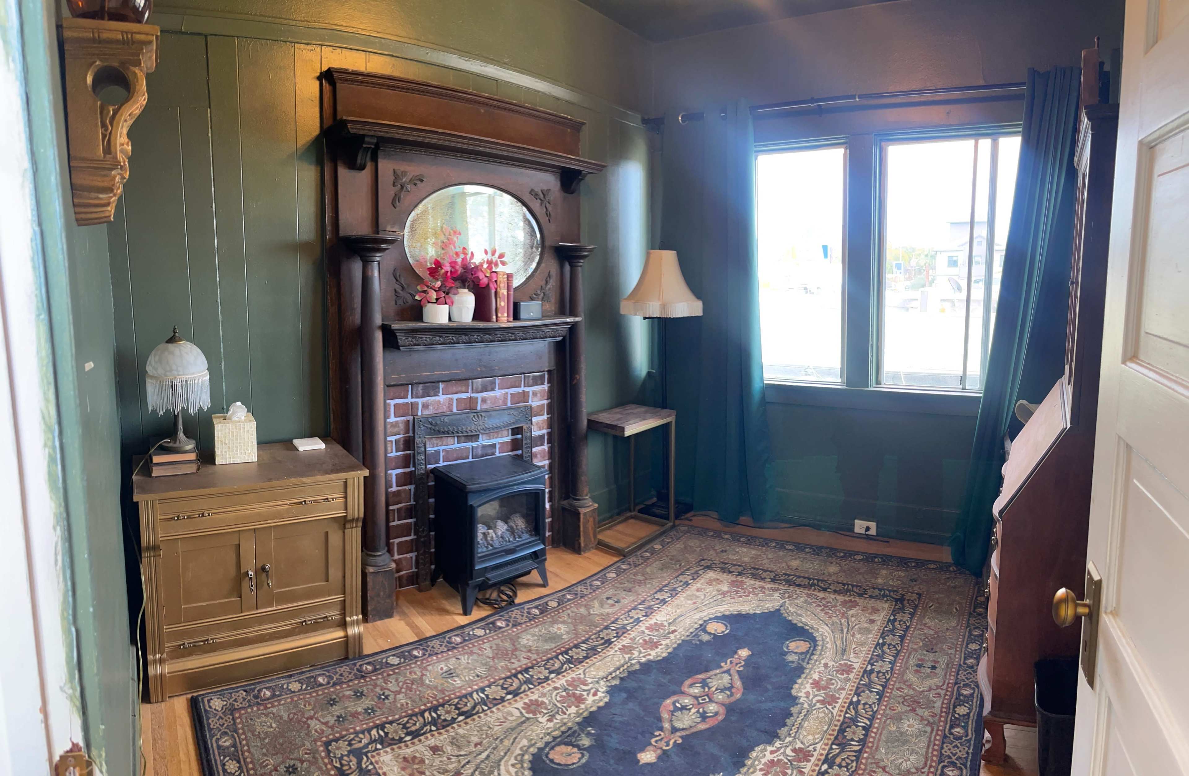 Cozy Dark Academia Office Image in Whittier, whittier, CA