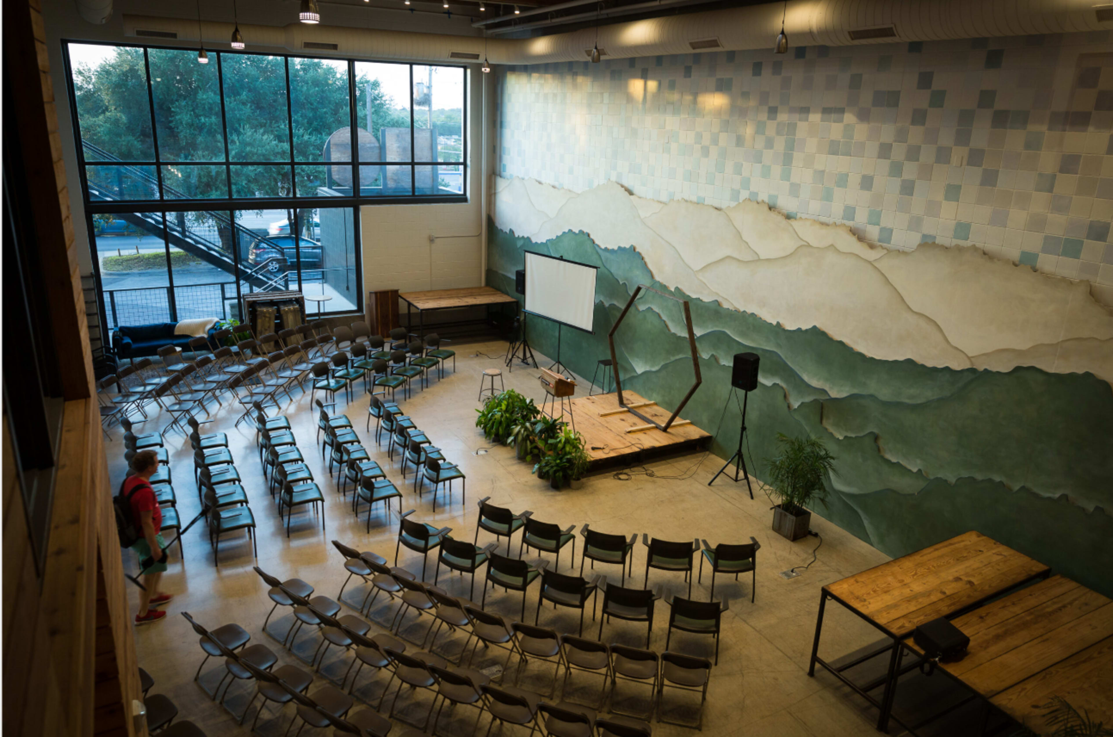 Soulful Space in Central Austin with Natural Light Image in Brentwood, Austin, TX