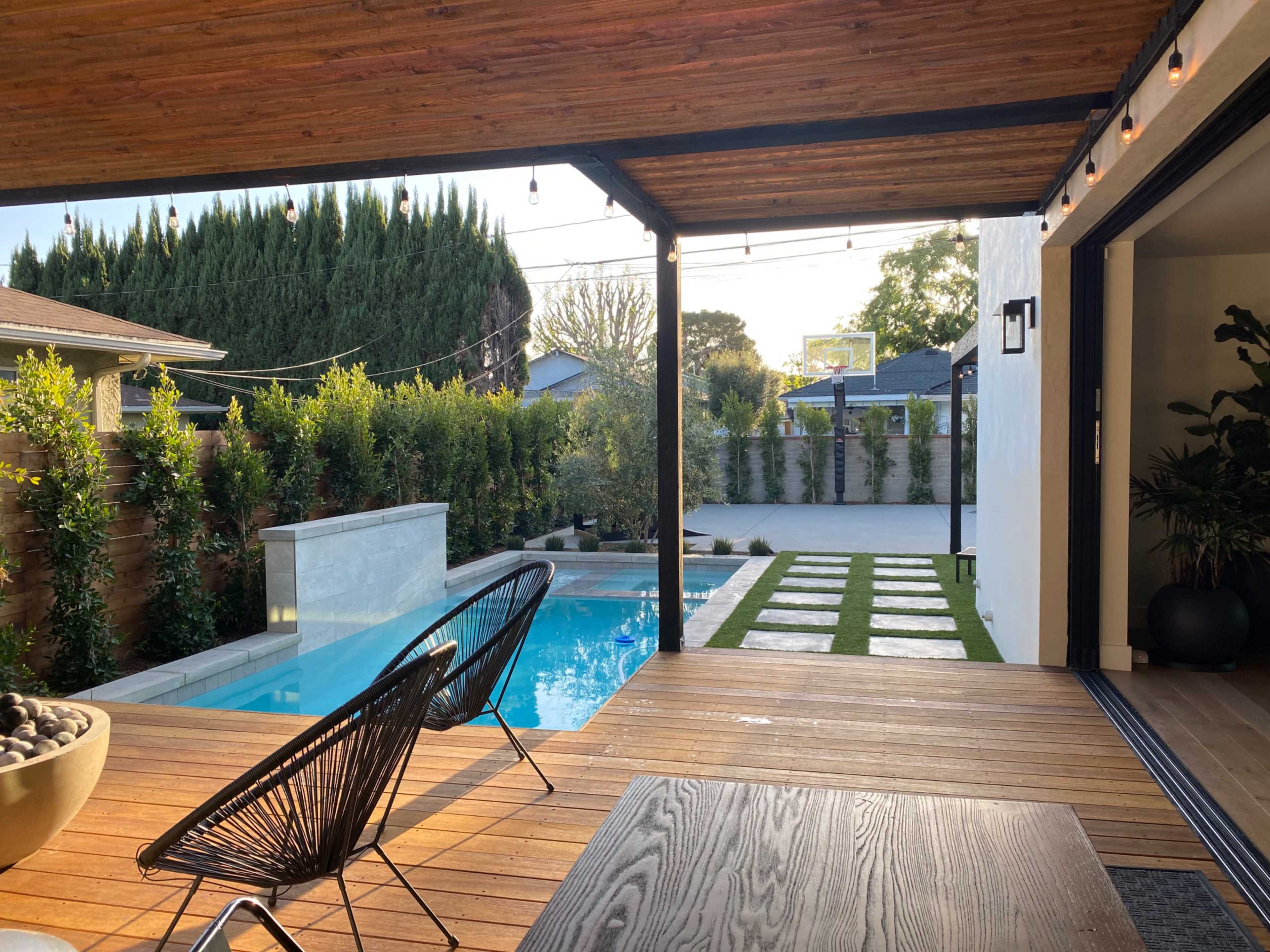 Warm contemporary luxury home Image in Lakewood Village, Long Beach, CA