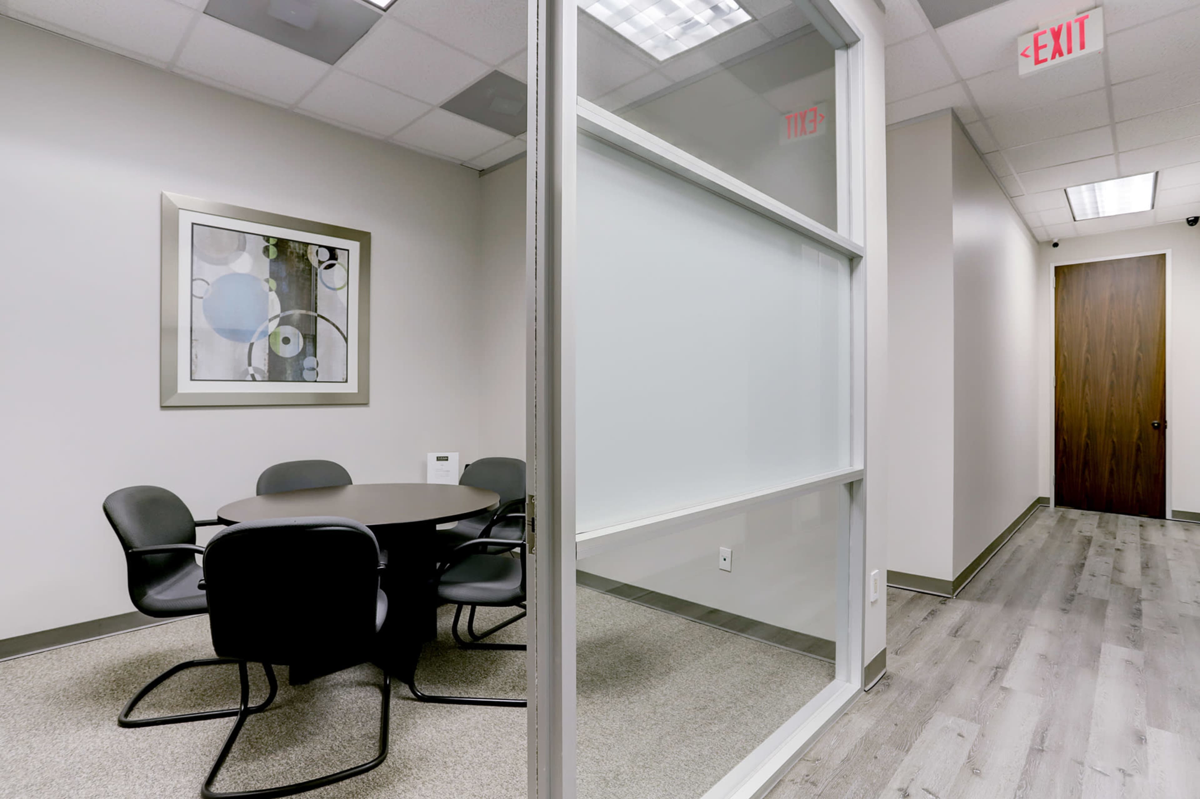 Cozy 4 Person Meeting Room w/ Whiteboard in Katy Image in , Katy, TX