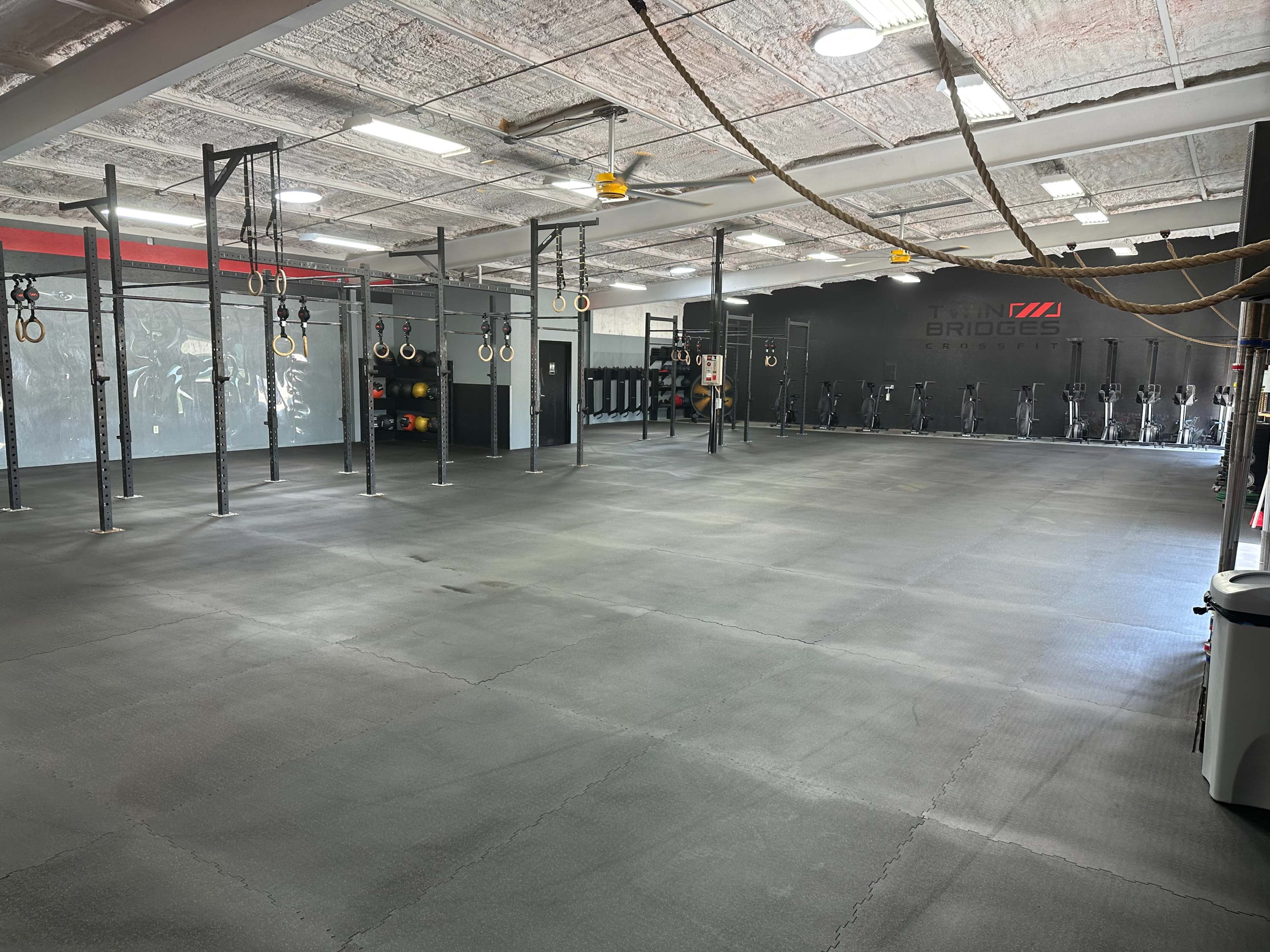 Spacious 4000 sq ft CrossFit Gym with Excellent Lighting & Parking Image in , Waco, TX