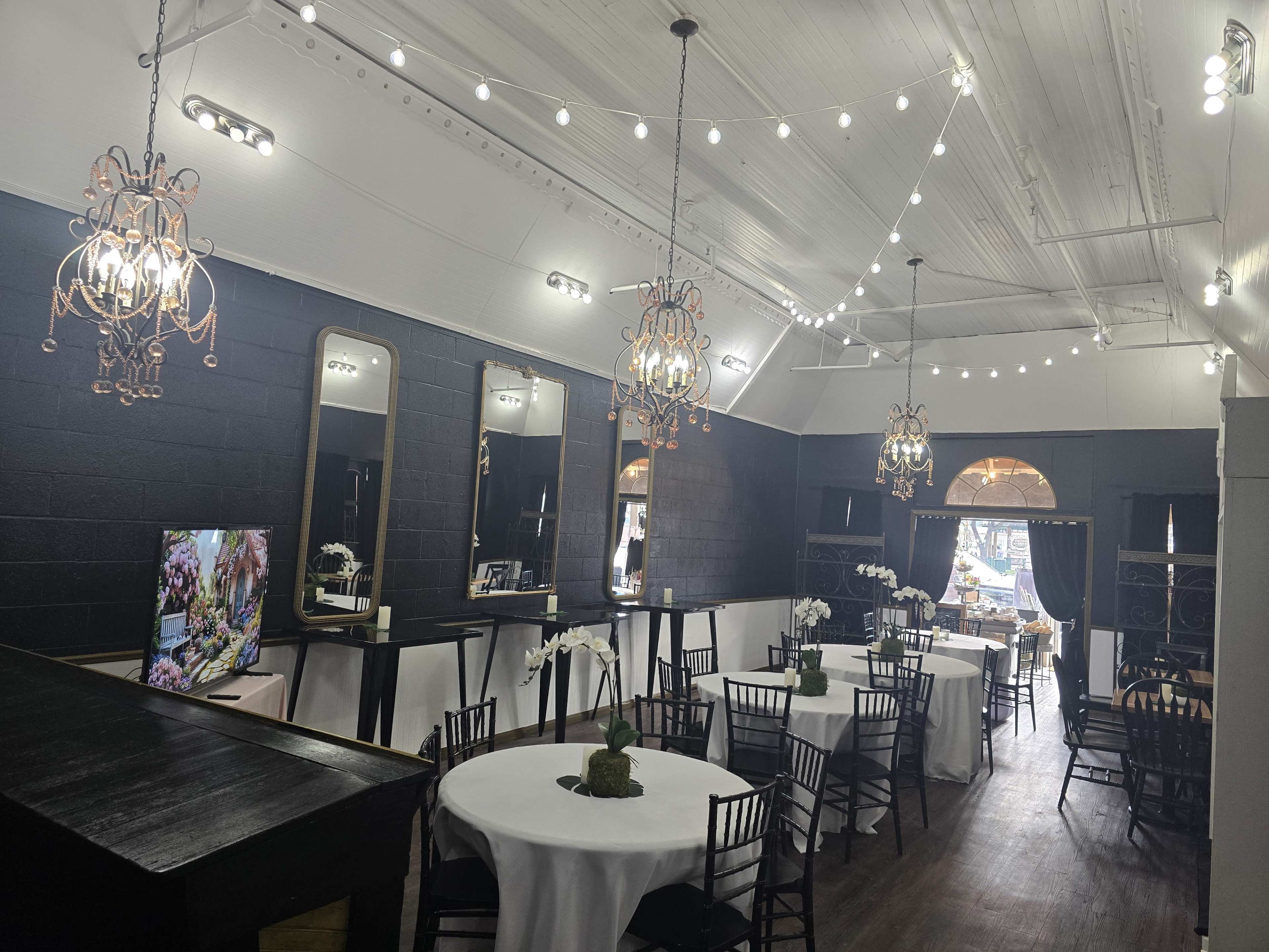 Unique cottage space within a boutique right across from the Main Street gazebo in historic Grapevine TX! Image in Grapevine, Grapevine, TX
