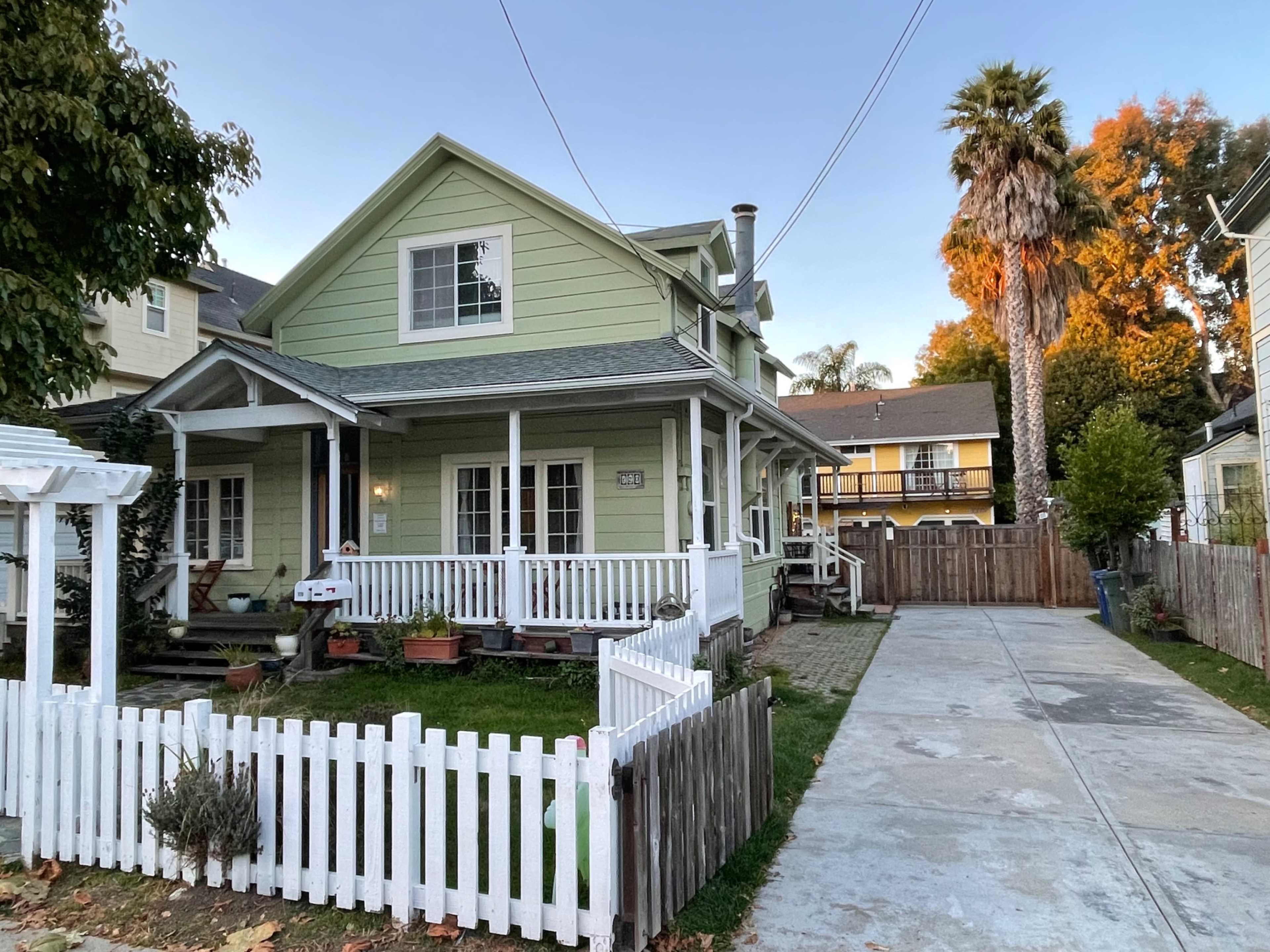 Downtown Surf House with Guest House Image in Santa Cruz, Santa Cruz, CA