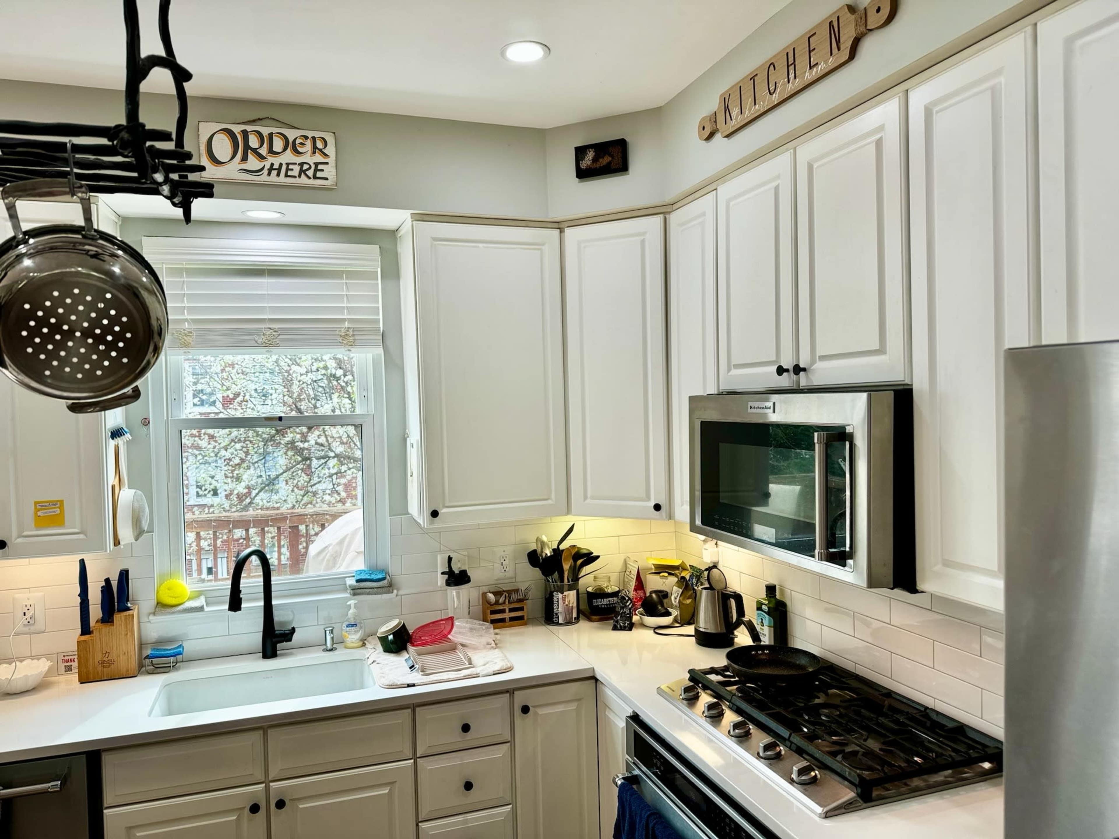 Large Open Workspace by Airport with Kitchen, 4 Tabletops, 14 chairs & Bath (additional spaces if needed) Image in Potomac West, Alexandria, VA