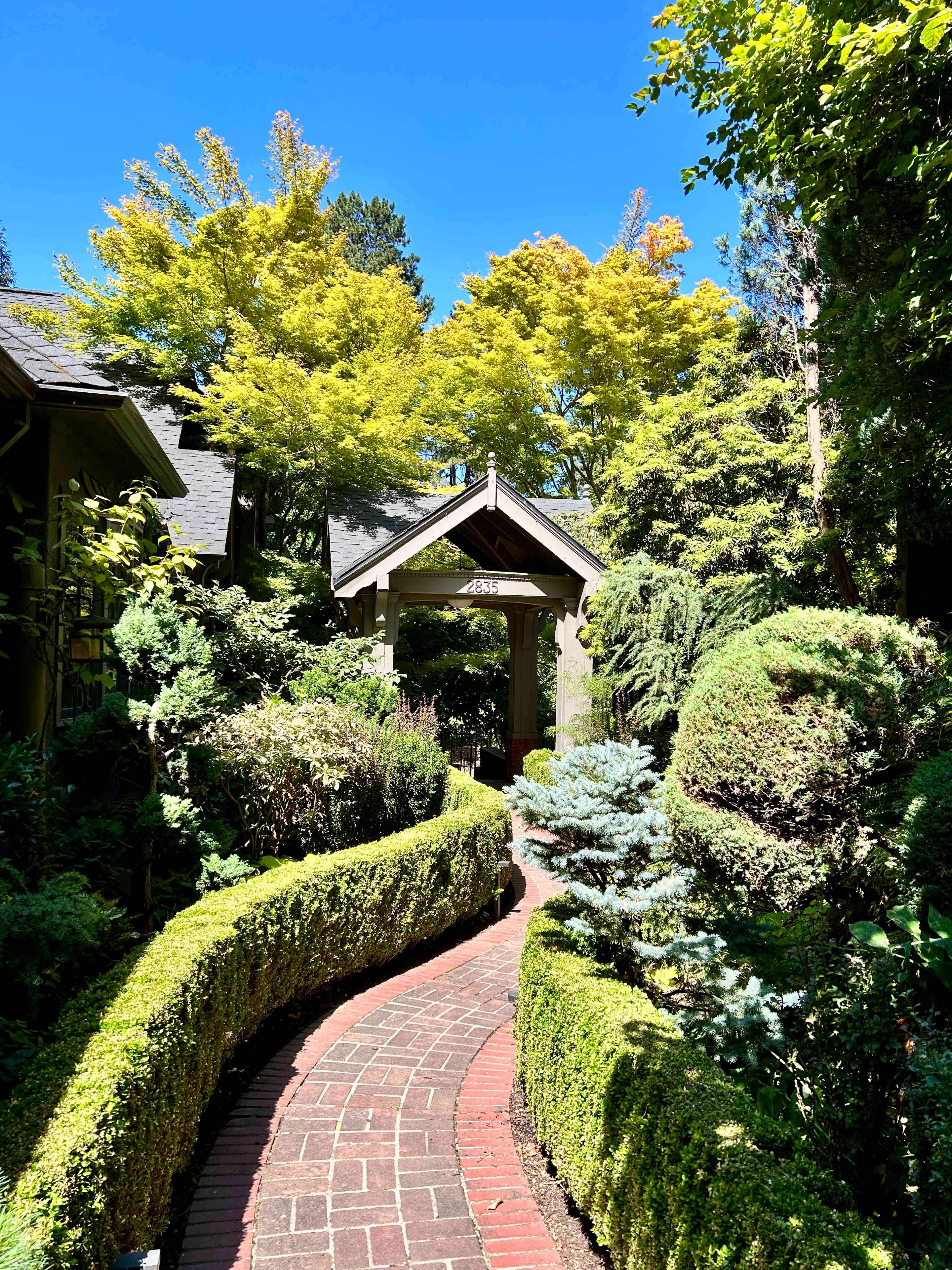 Historic Portland Estate & Private Garden for Gatherings, Creative Productions & Elevated Events Image in Southeast Portland, Portland, OR