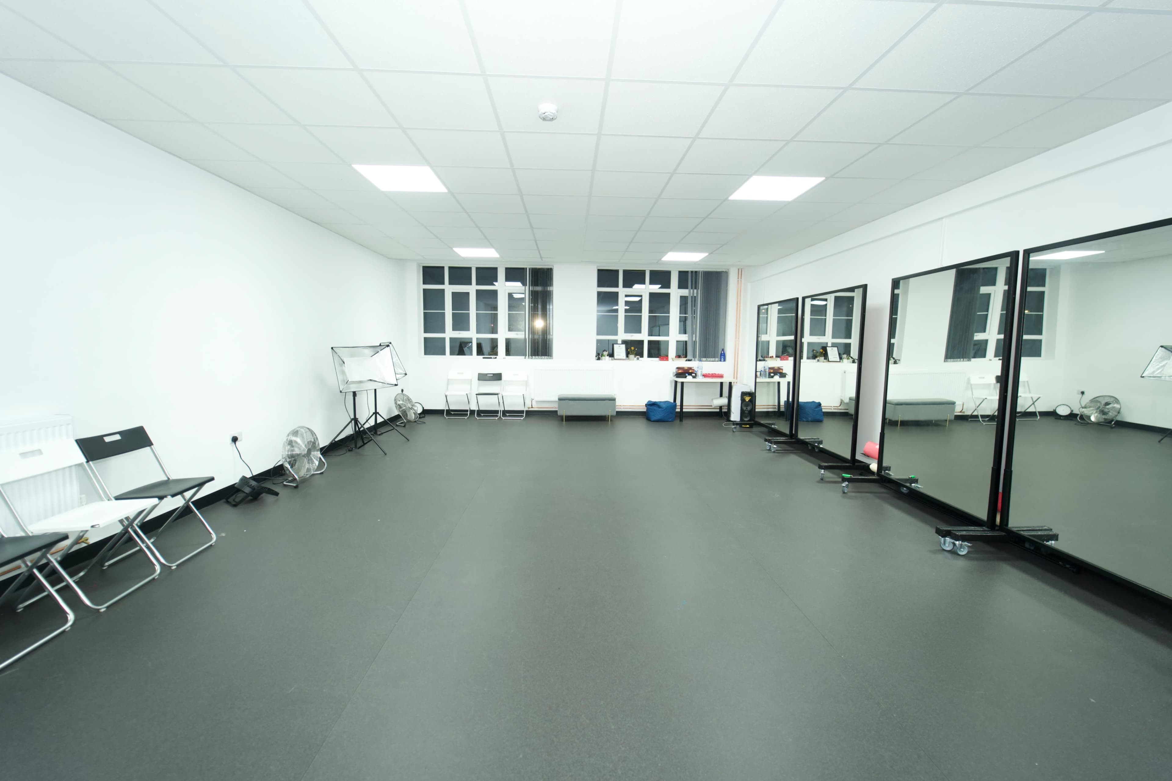 Studio 6 Image in Wembley, Wembley, ENG