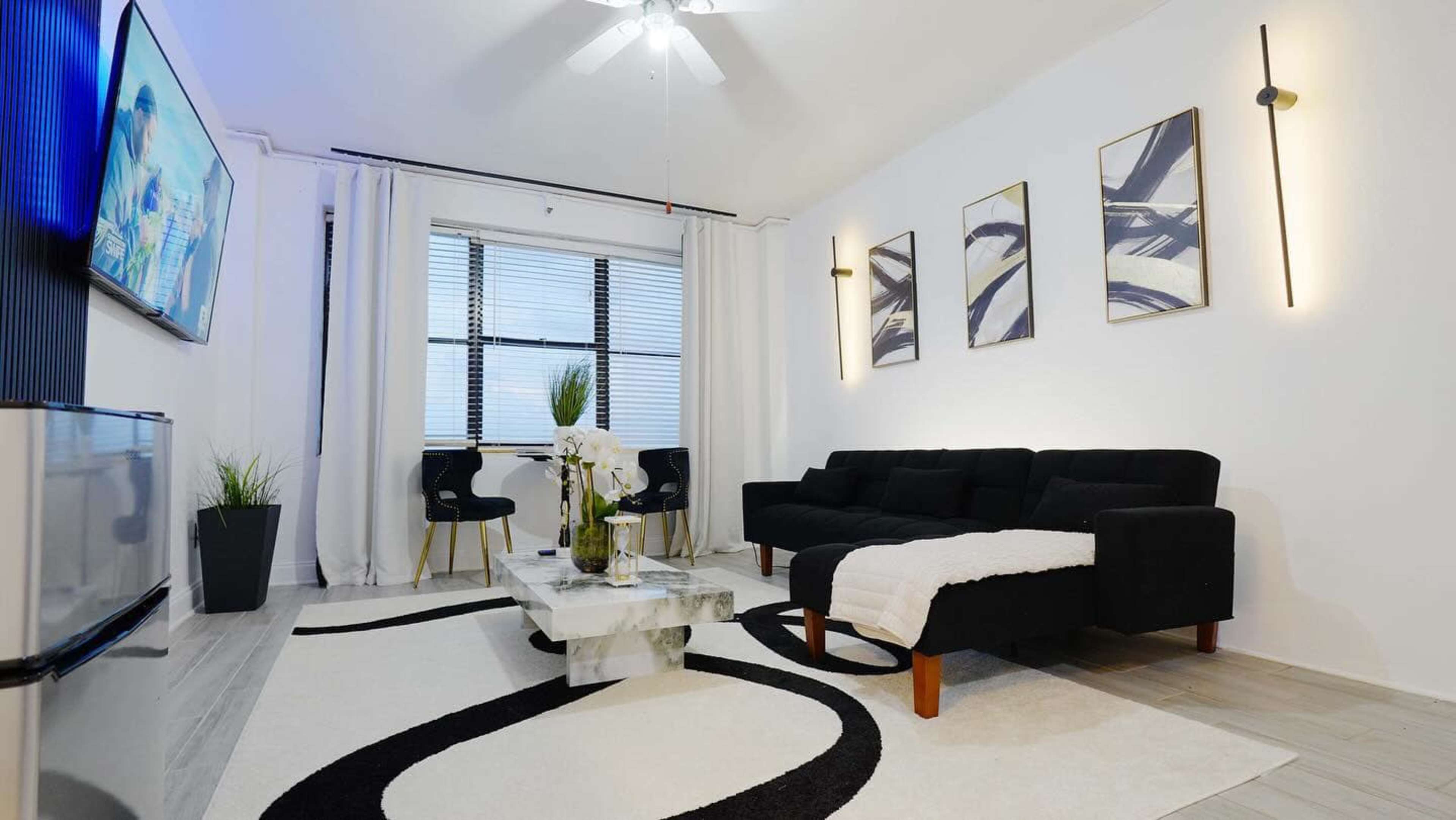 Luxury Skyrise Condo | Downtown Jax Image in Urban Core, Jacksonville, FL