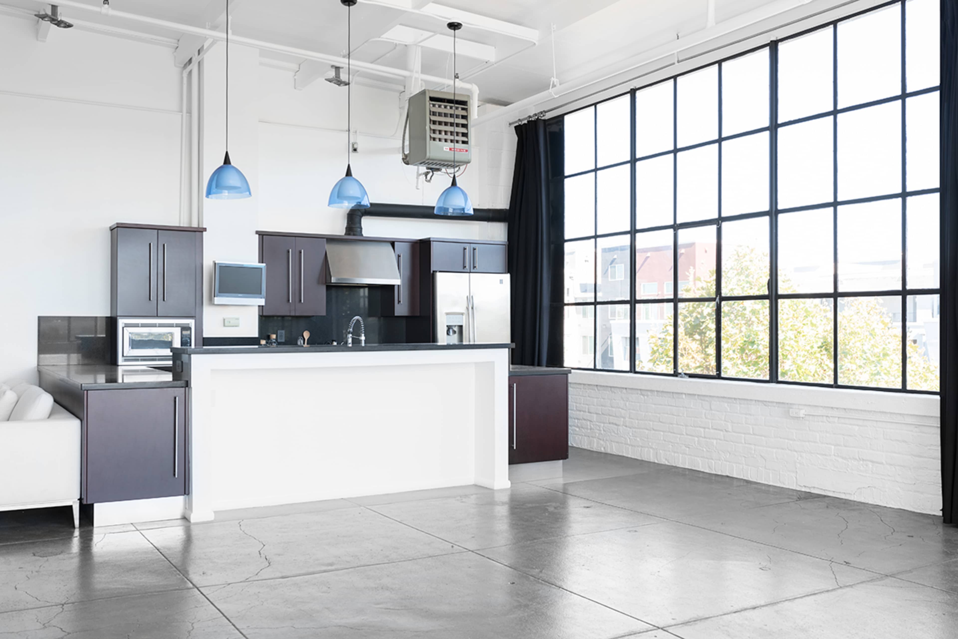 Natural Light Photo + Video / Creative Studio Image in , Emeryville, CA