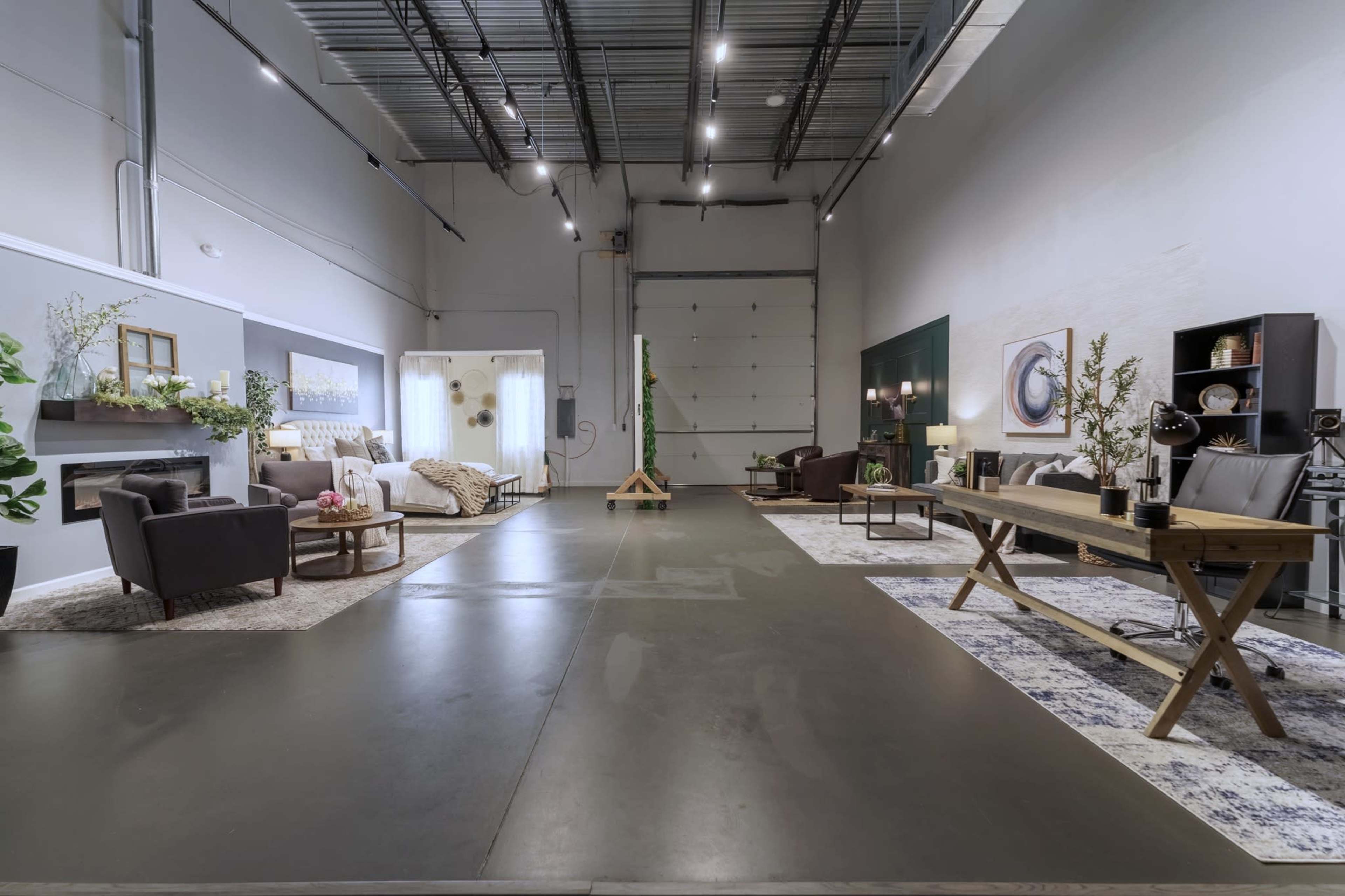 Large Custom Designed Photo & Video Rental Studio Image in Huntersville, Huntersville, NC