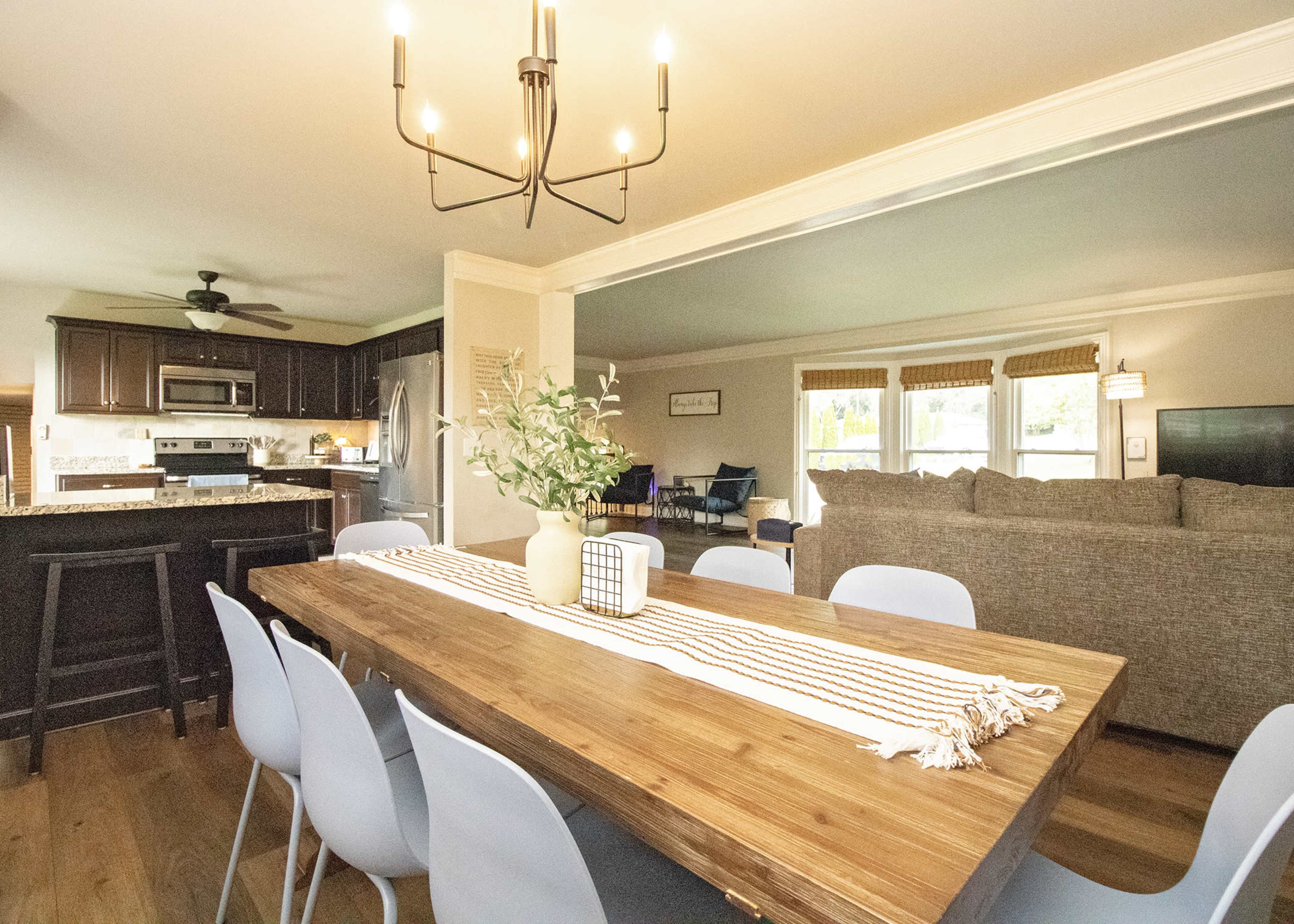 Serene Lakefront Retreat for Memorable Events Image in Hendersonville, Hendersonville, TN