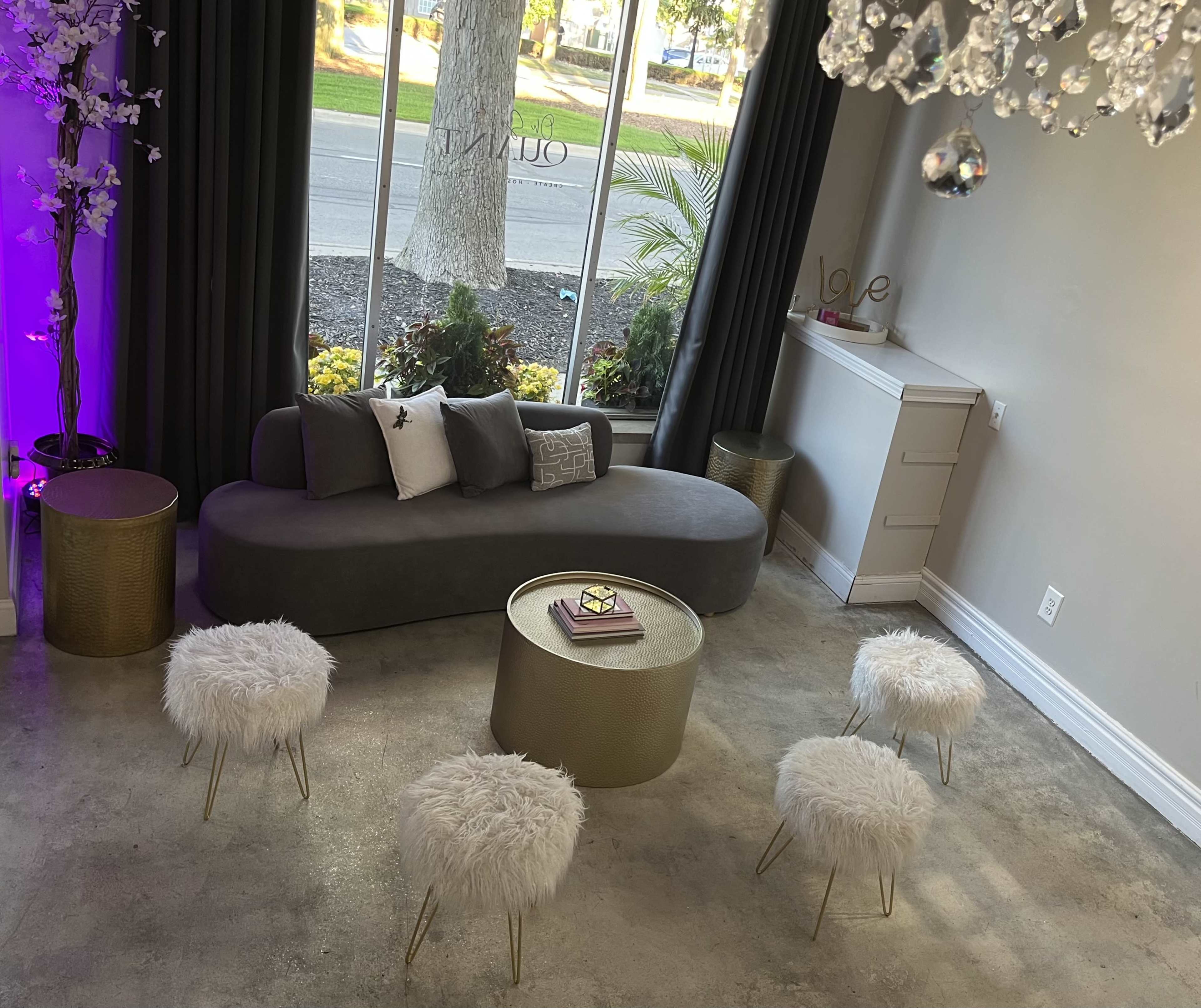 Industrial, chic & versatile studio with a vibe in Grosse Pointe Woods, Michigan Image in Grosse Pointe Woods, Grosse Pointe Woods, MI