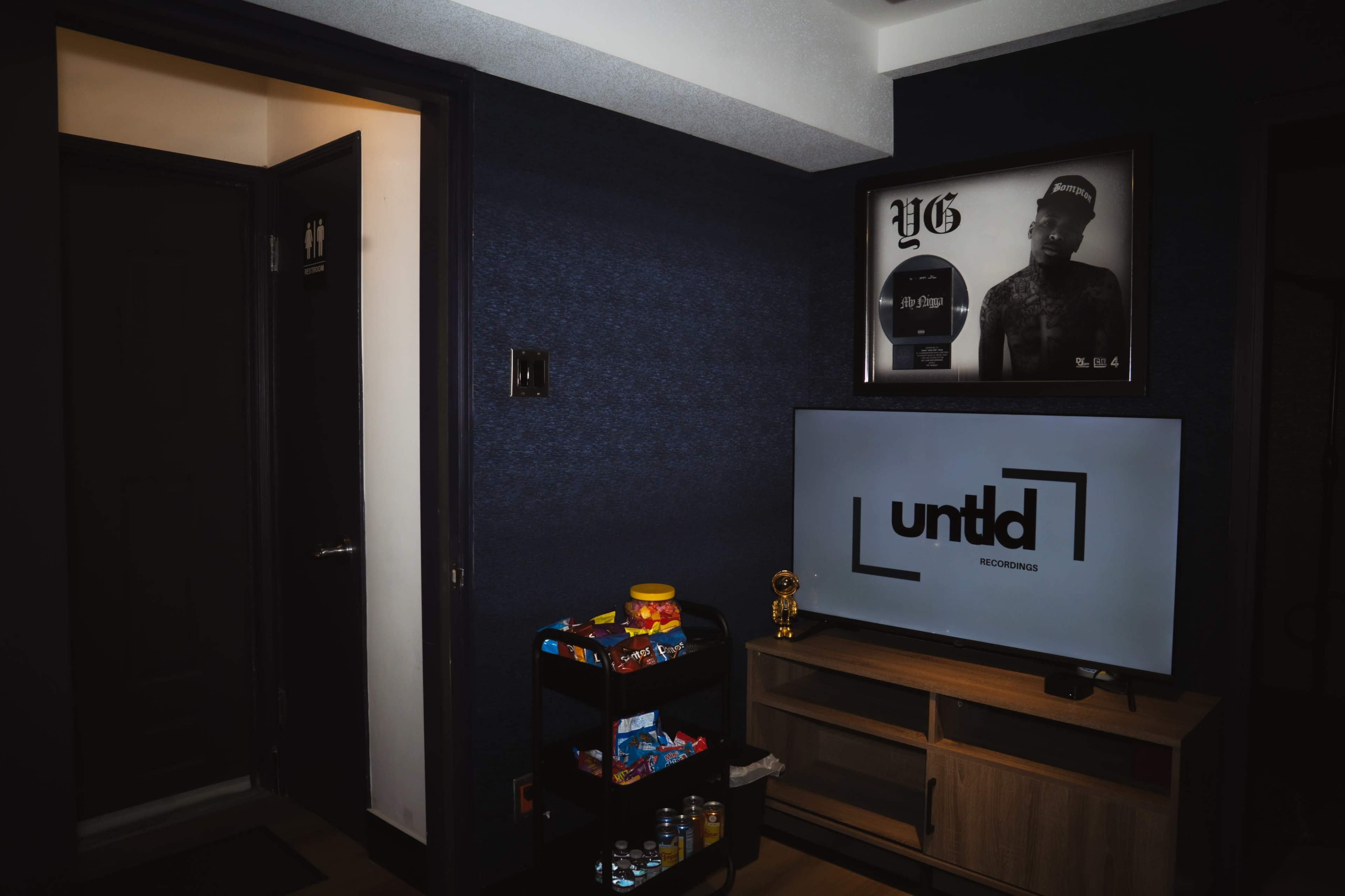 Industry-Level Recording Studio in Westside LA Image in Sunset Park, Santa Monica, CA