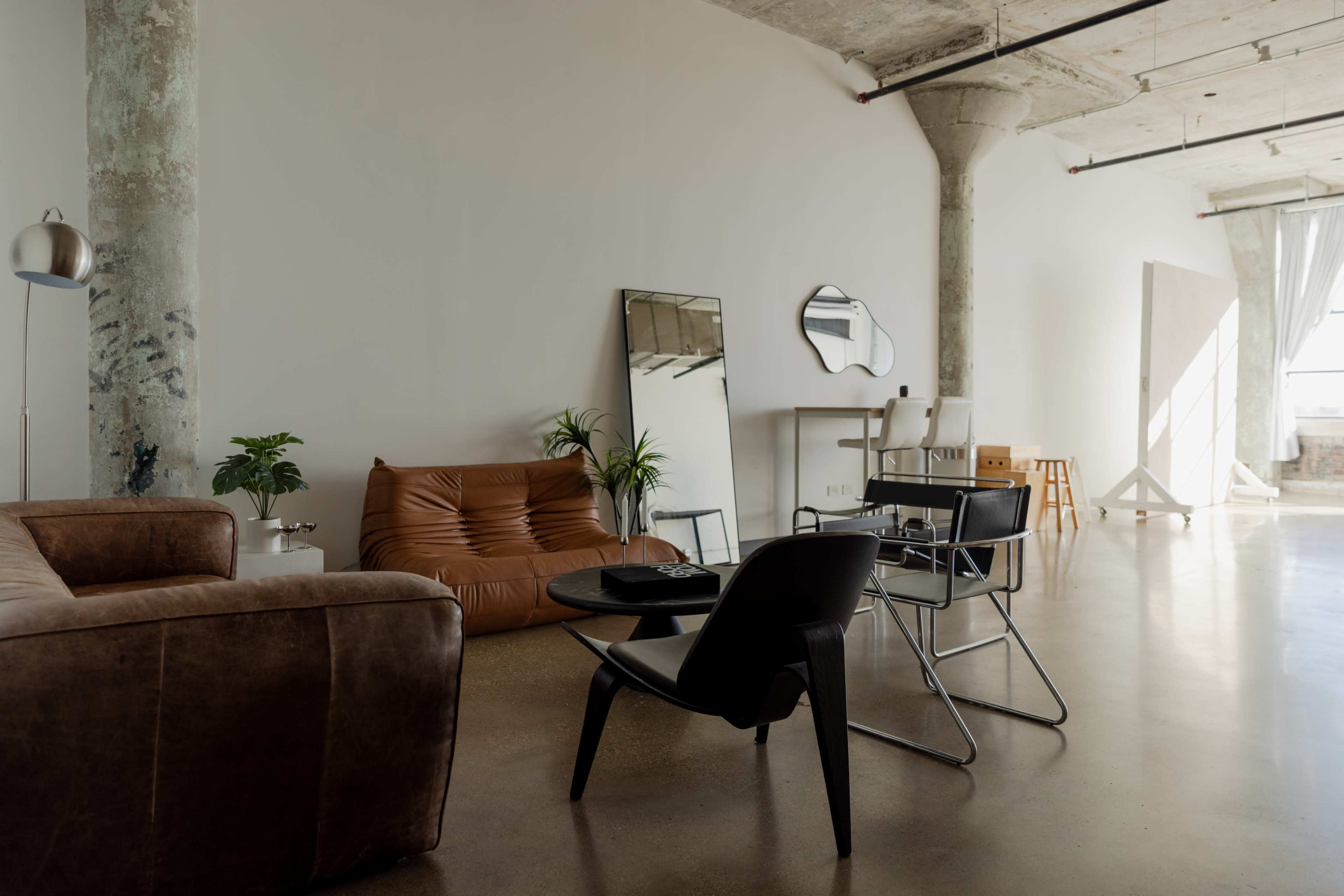 Bridgeport Natural Light Photography Studio | Mid-Century Modern Furniture | Tall Ceilings | South-Facing Windows Image in South Side, Chicago, IL