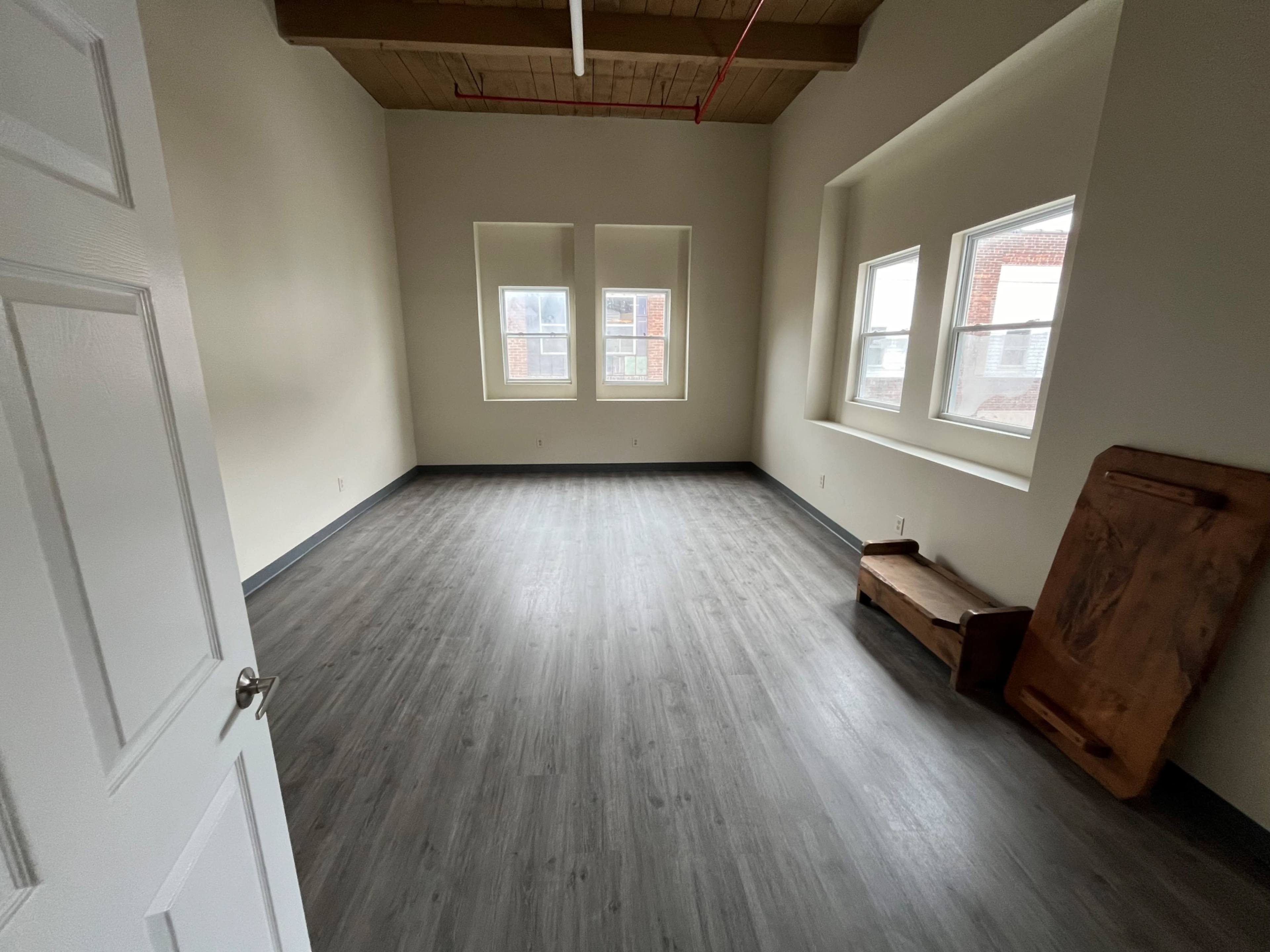 Urban Industrial Studio with Natural Light Image in Chester, Chester, PA