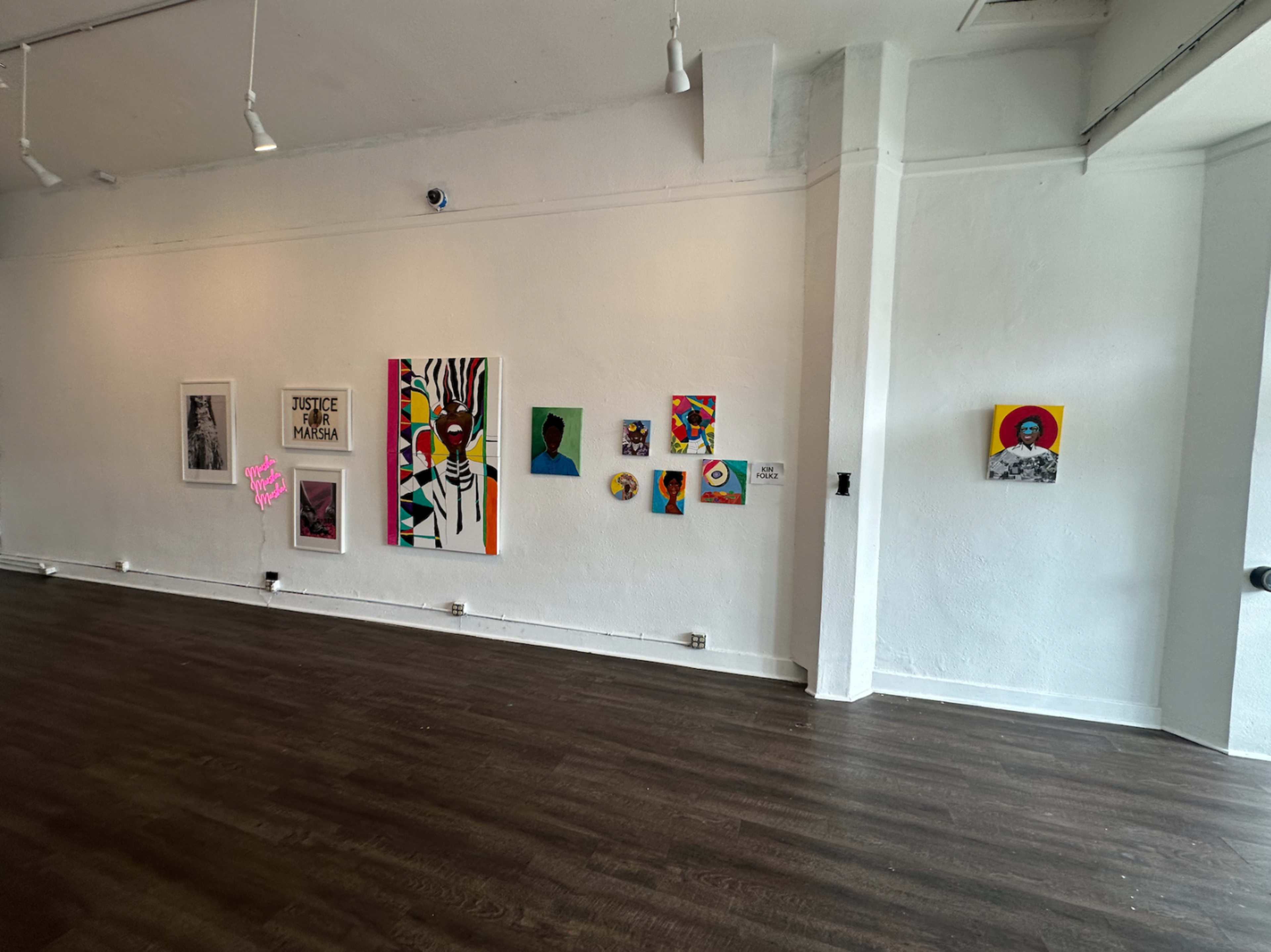 Space for Meetings + Art Exhibits Image in Lakeshore, Oakland, CA