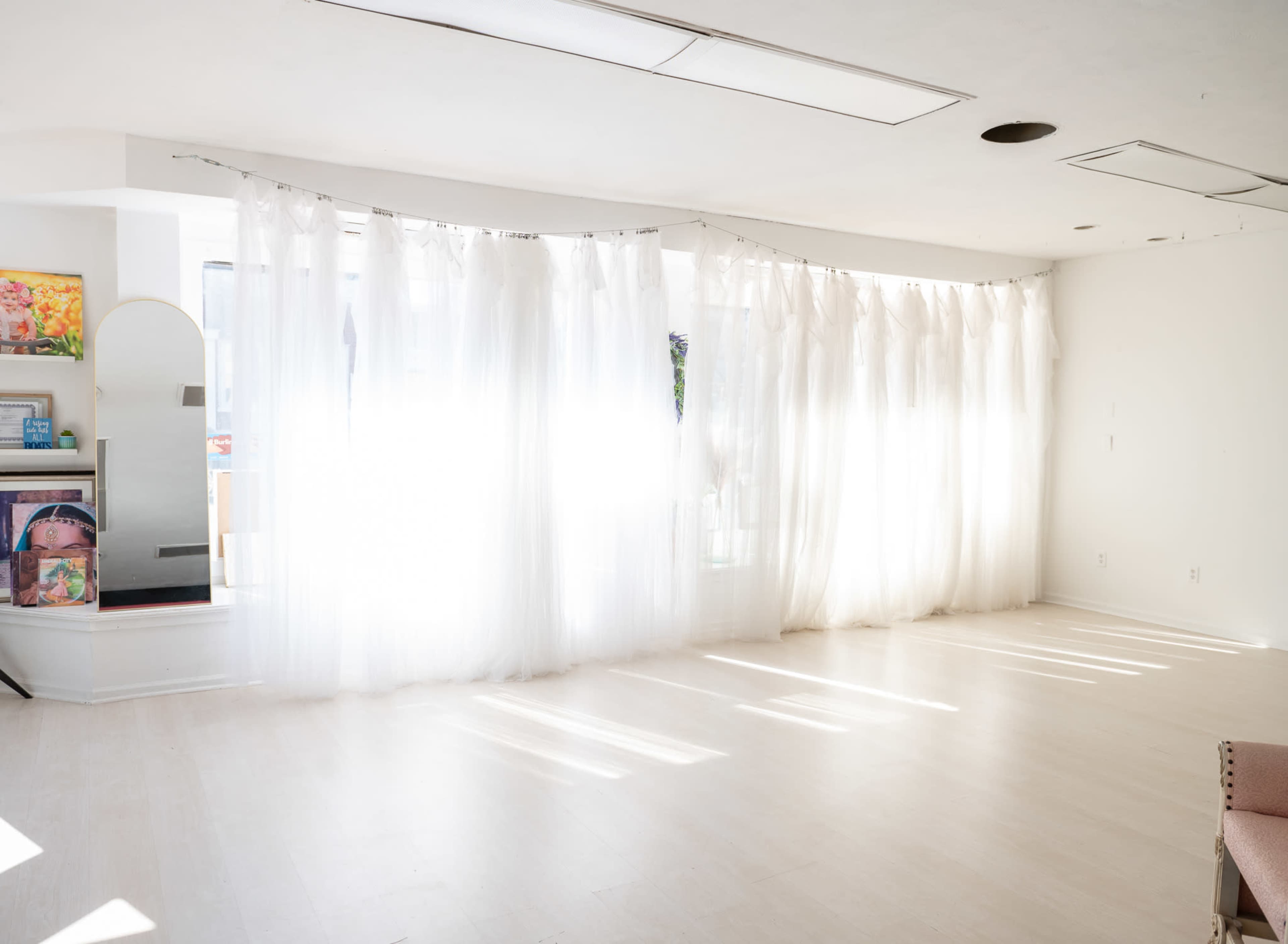 Spacious & Bright Natural Light Photography & Content Creation Studio in Historic Burlington City Image in Burlington, Burlington, NJ