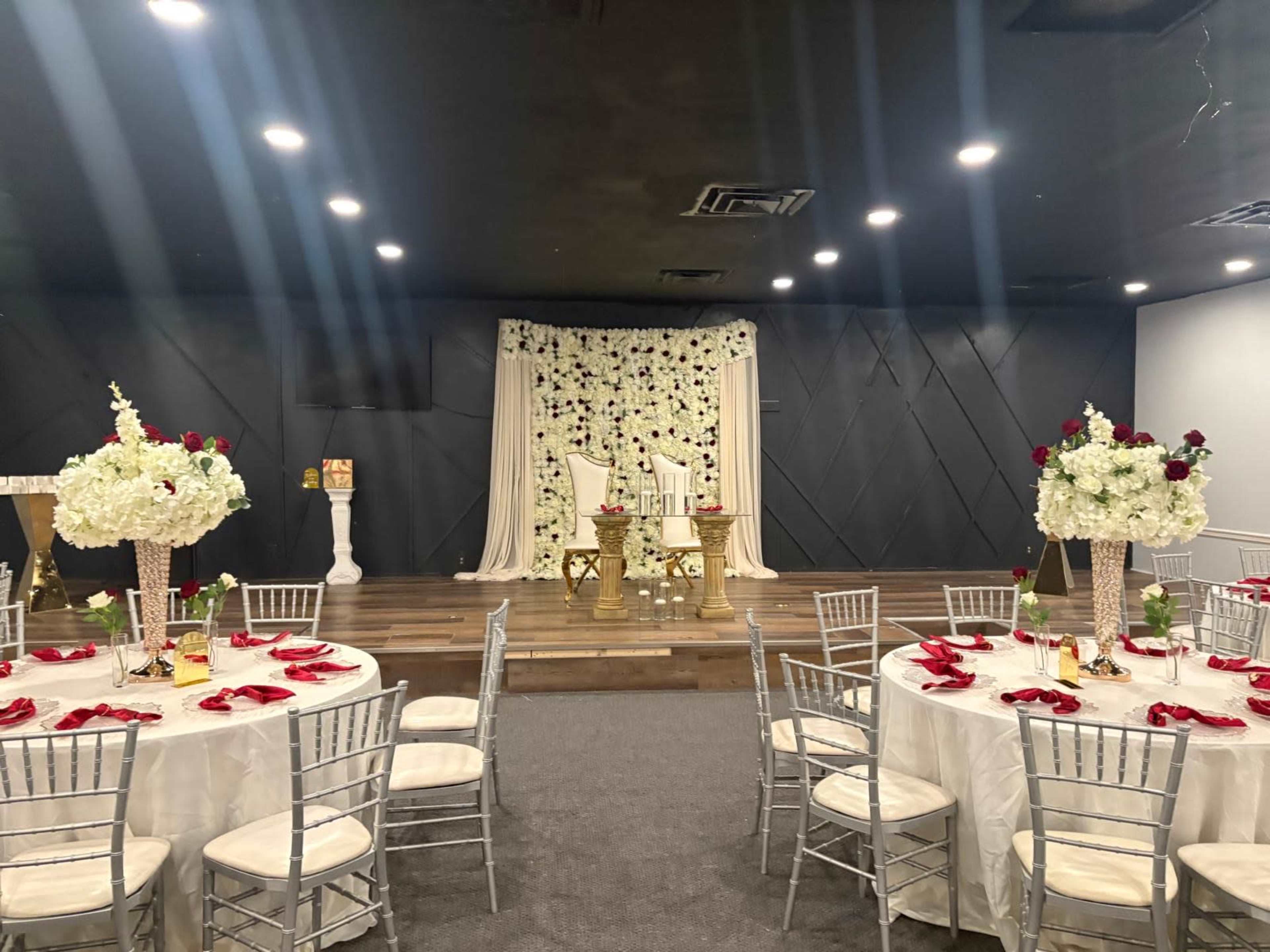 La Belle Porte Beautiful space for great reasonable price look no further Image in La Vergne, Lavergne, TN