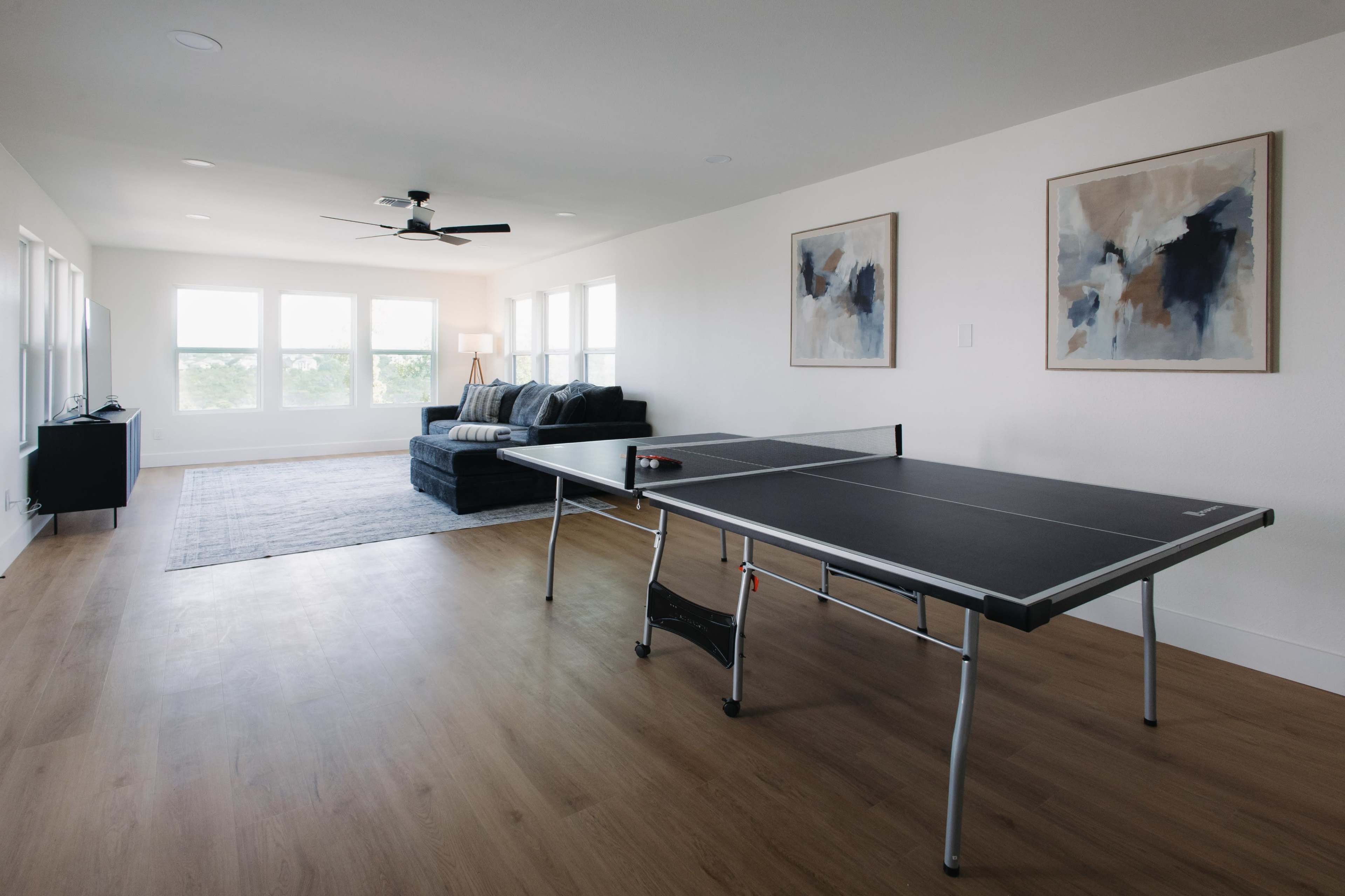 Hill-top luxury modern Lakeview Home Image in Apache Shores, Austin, TX