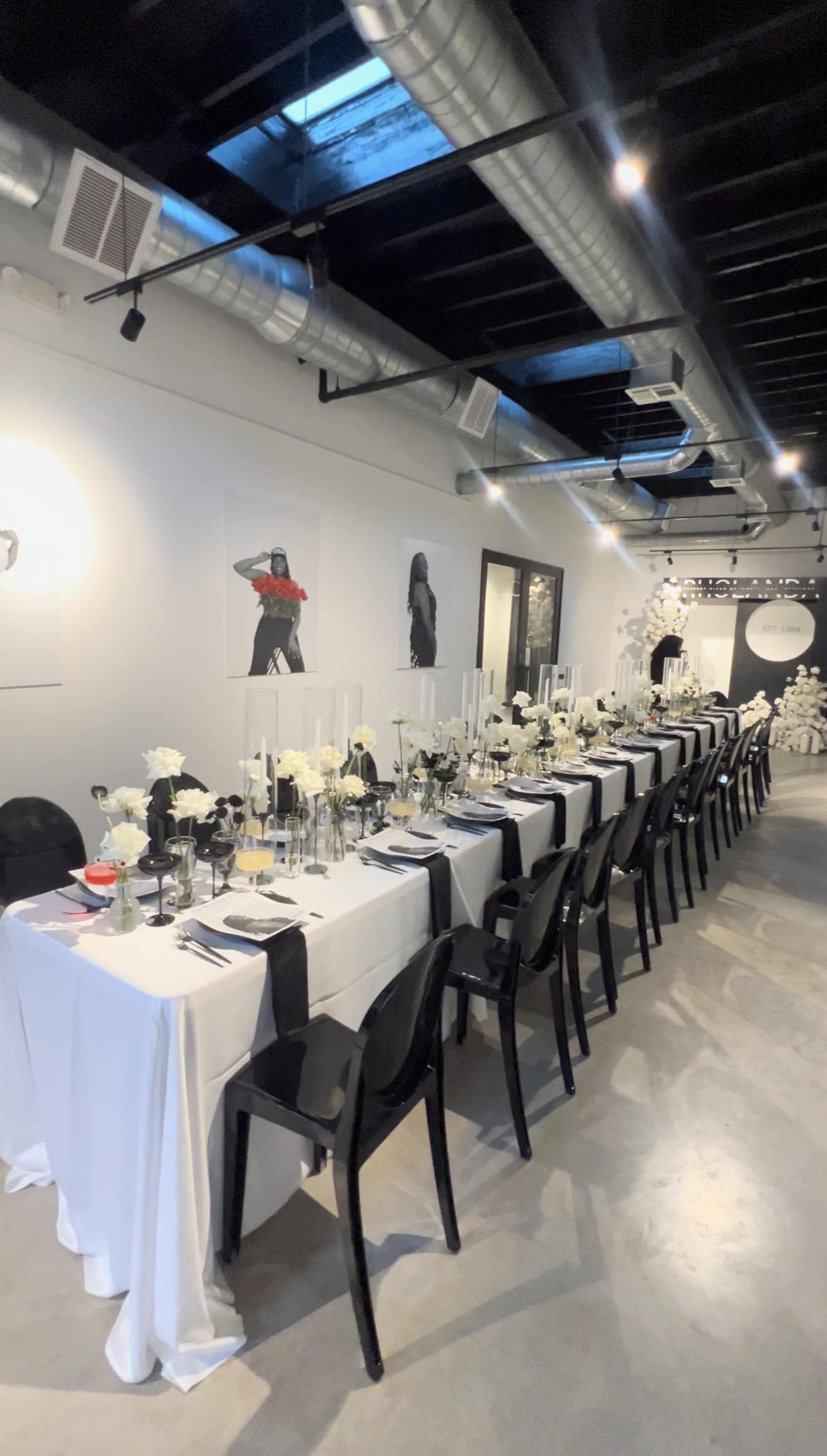 Chic All-White Blank Canvas Venue w/ Free Parking & In-House Decor | 1 Min from Downtown” Image in Northside Village, Houston, TX