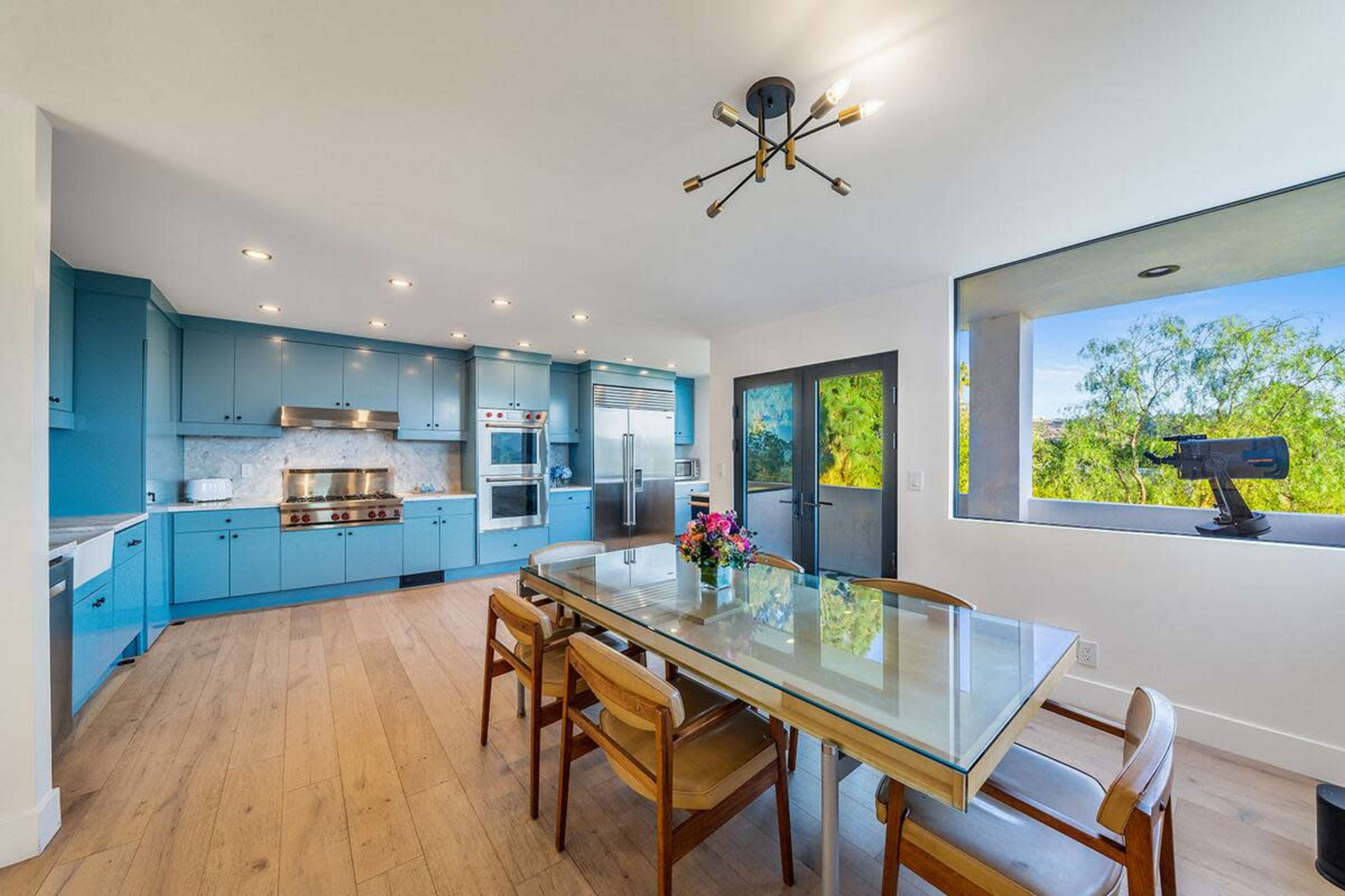 Hollywood Hills Natural Light House Image in Central LA, Los Angeles, CA