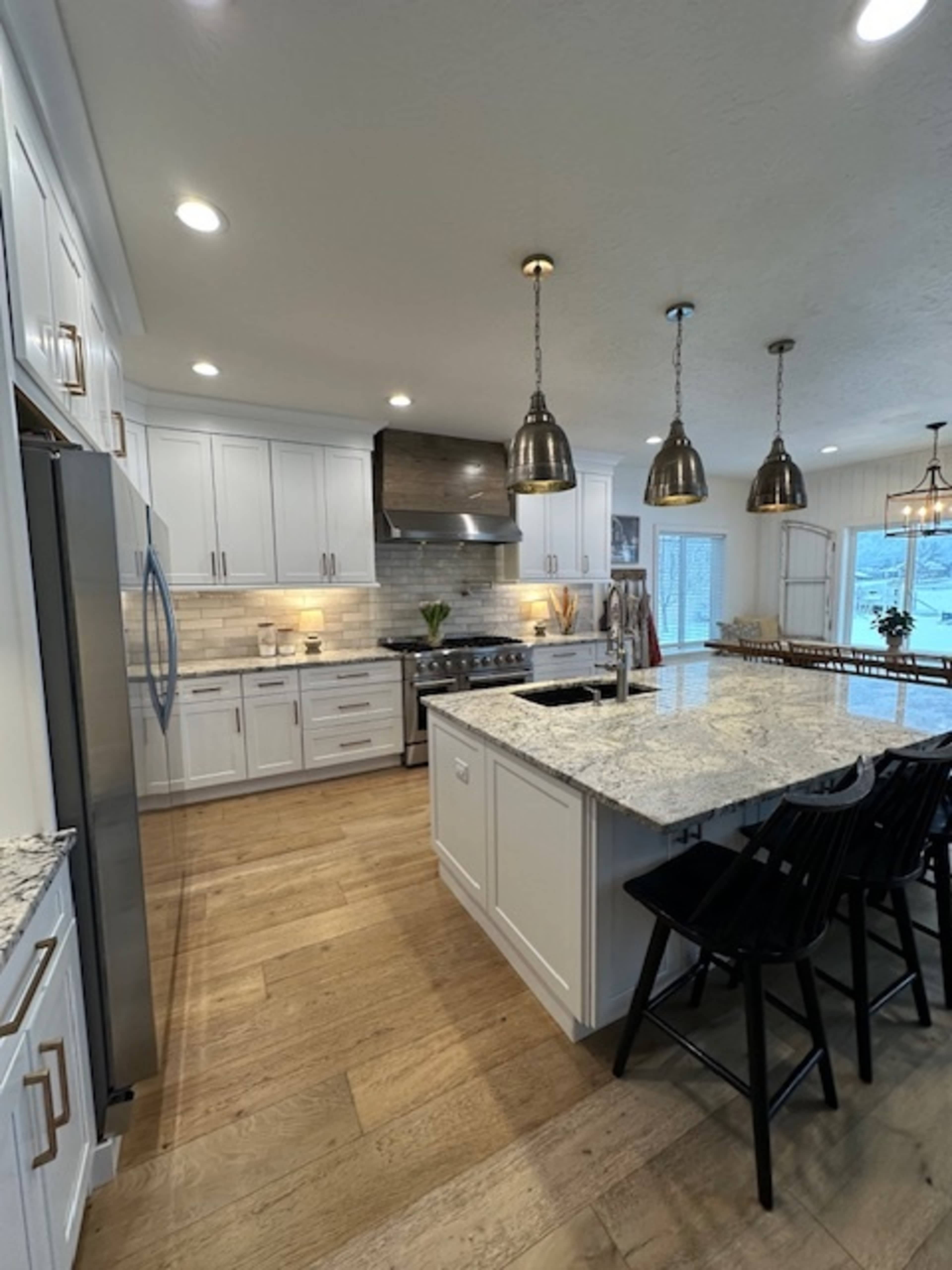 Light and Airy Home with Mountain Views Image in Mapleton, Mapleton, UT