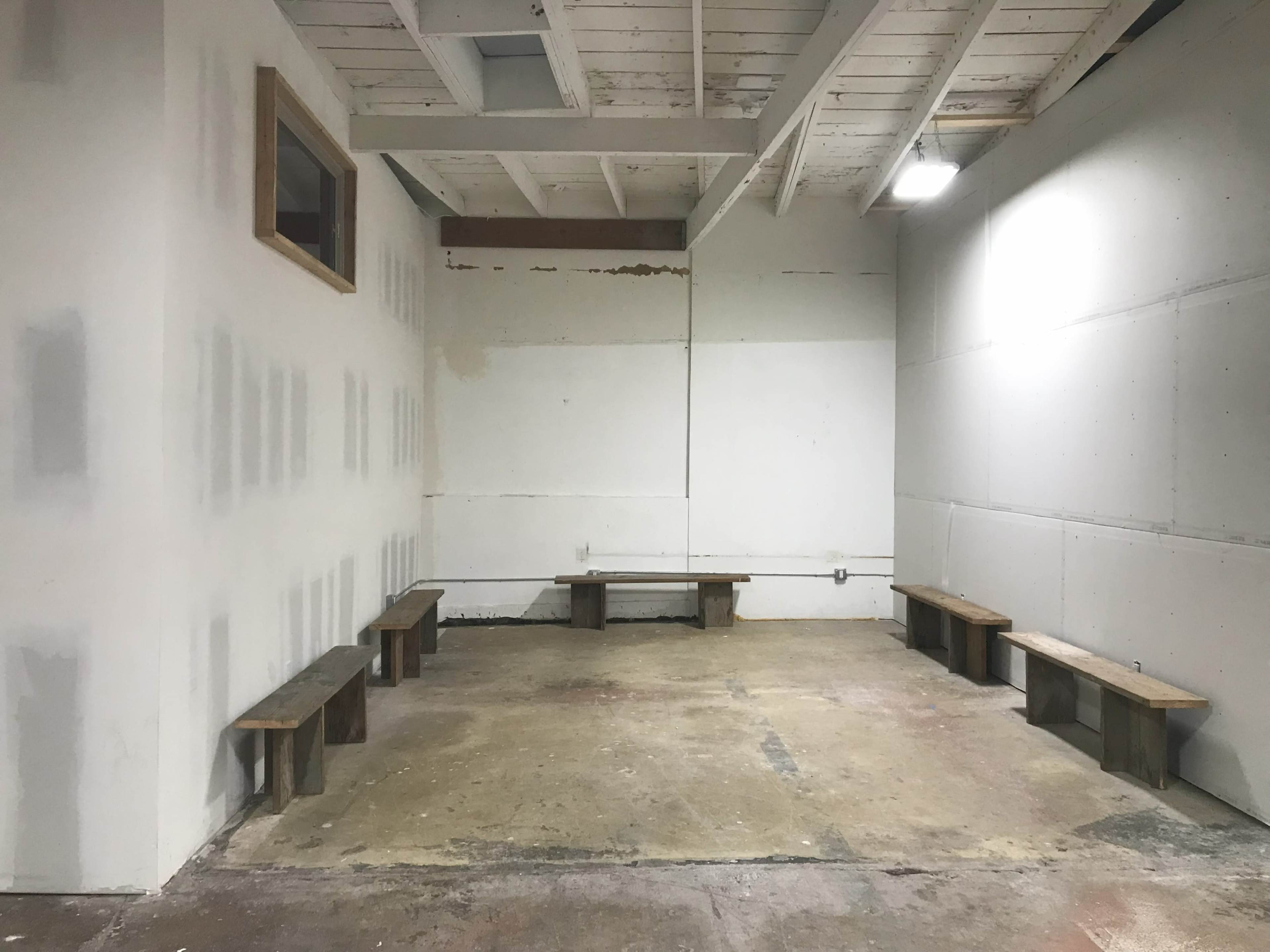 Conveniently Located Warehouse with Wood Beam Ceiling Image in Shafter, Oakland, CA