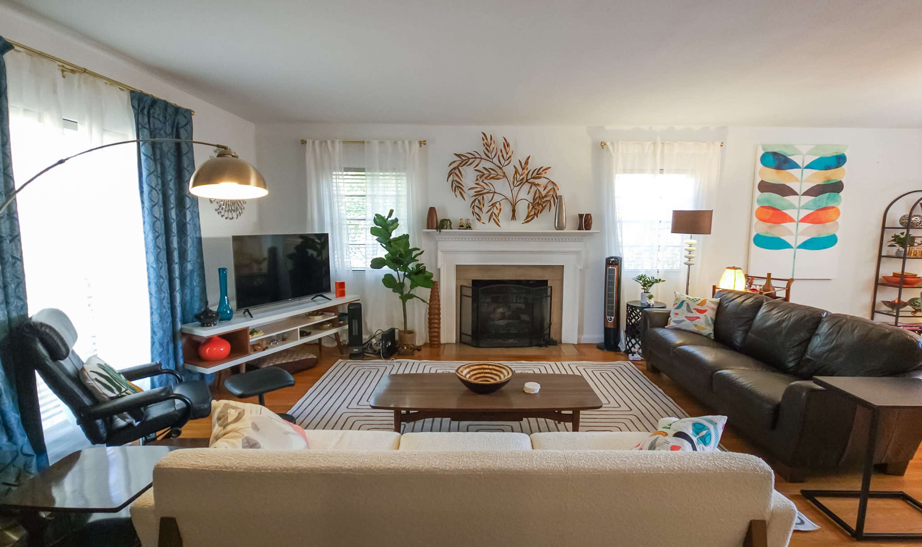 Midtown Mid-Century Meeting Space with Cocktail Pool Image in Chatham Crescent, Savannah, GA