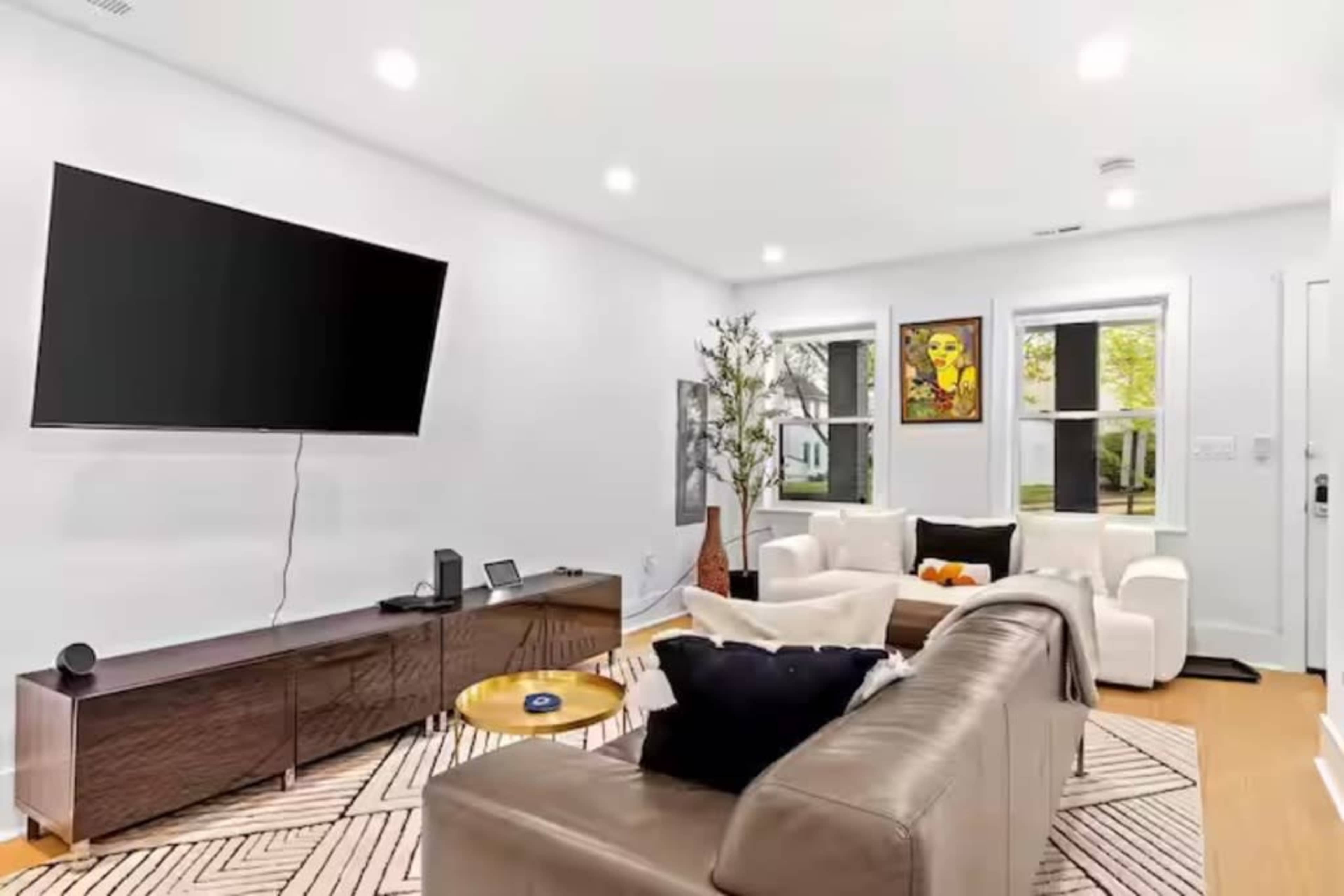 Spacious and Beautiful Abode Image in Northeast Washington, Washington, DC