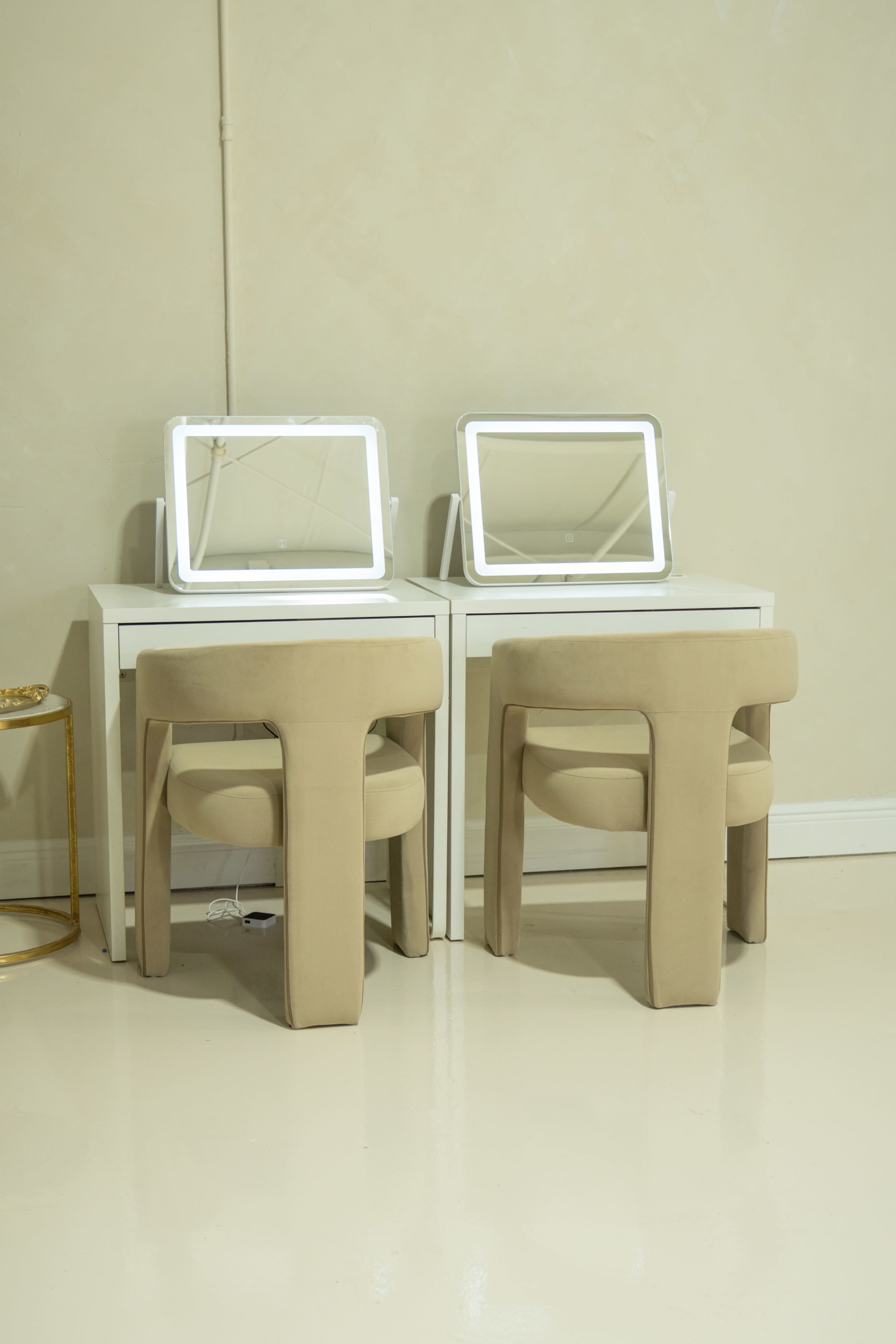 Aesthetic open space photo/video studio and creative space Image in , Orlando, FL