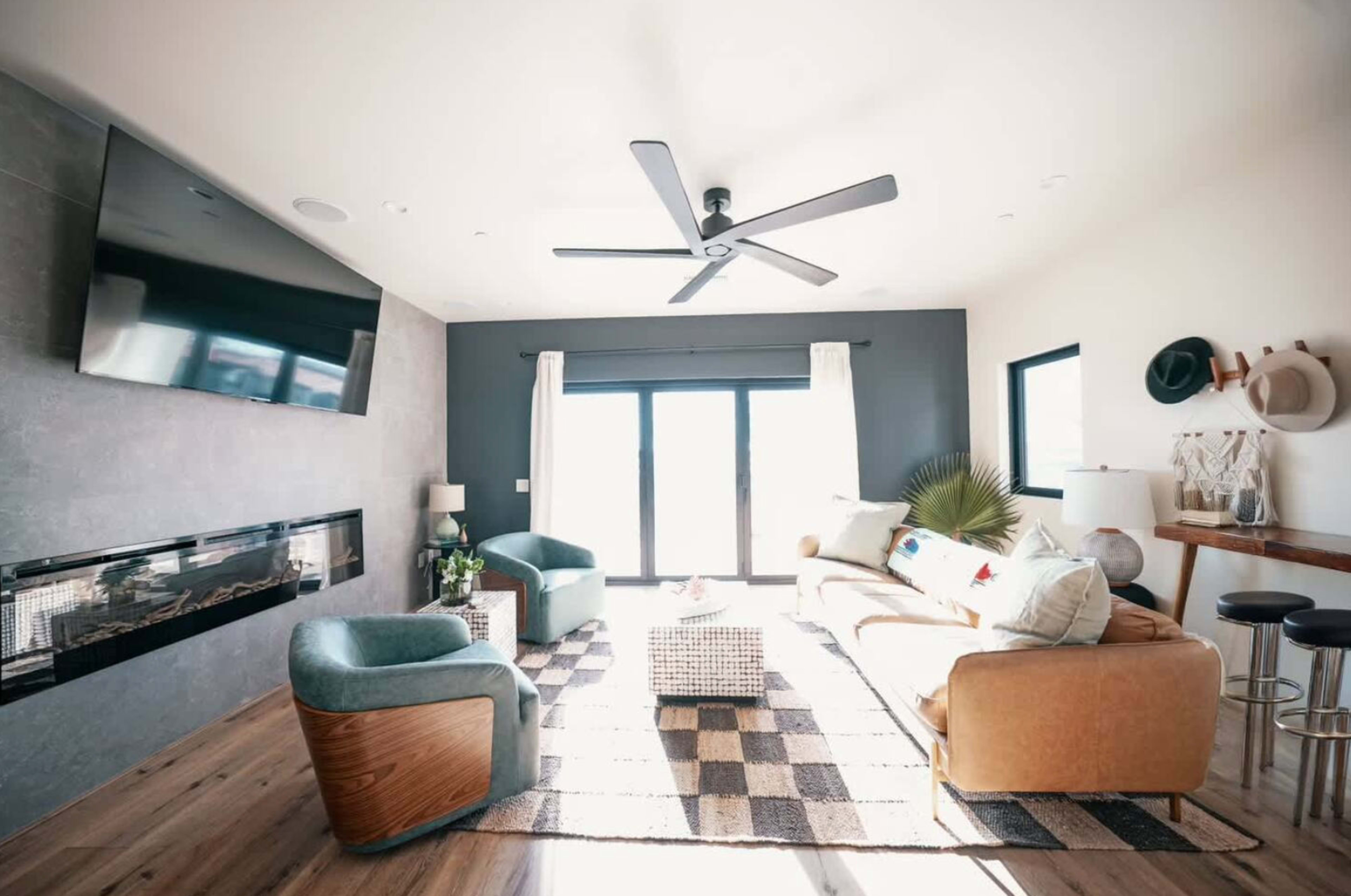 1925- The Pier | Oceanview Rooftop w/ HOT TUB Image in Townsite, oceanside, CA