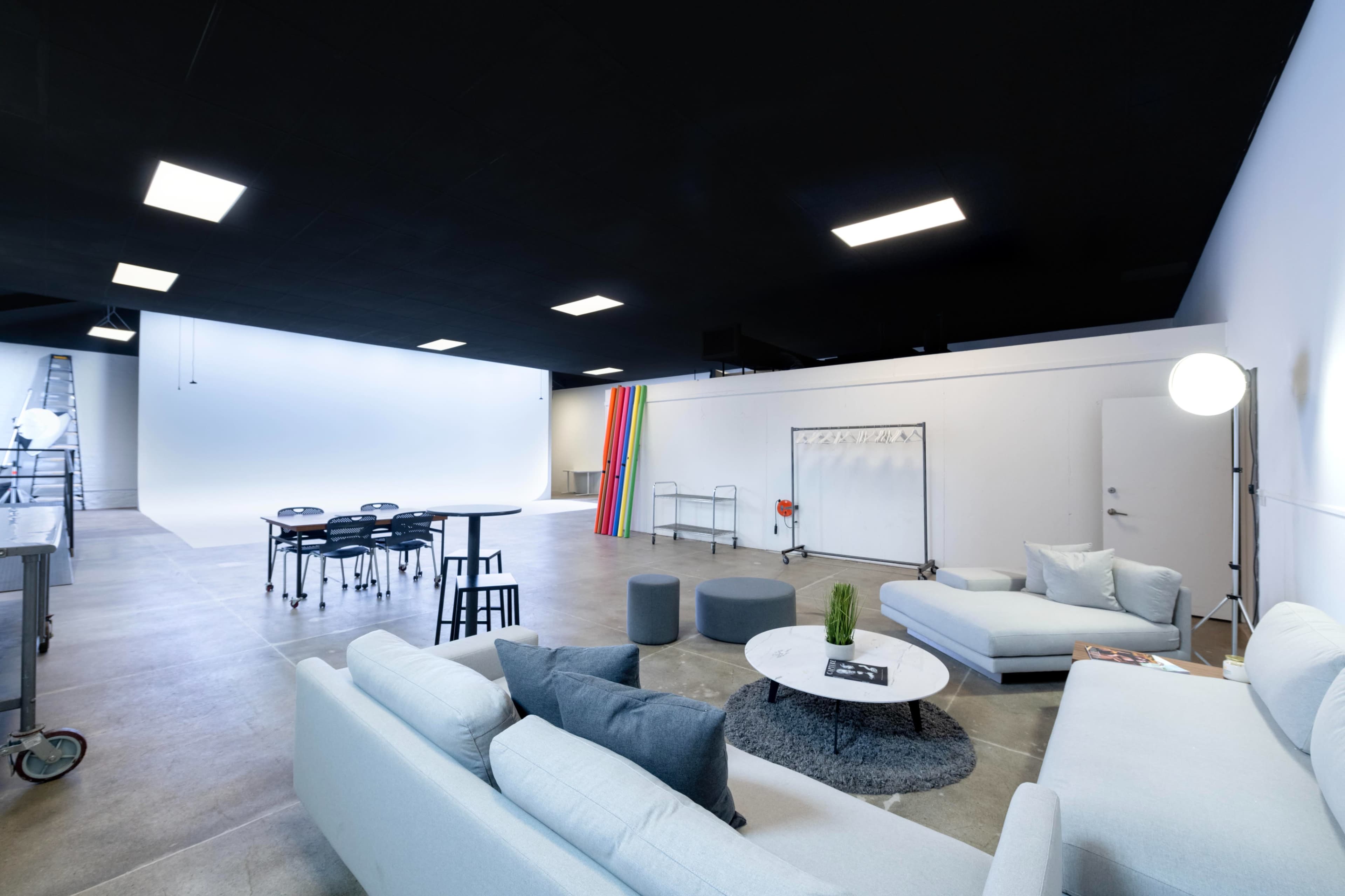 Thoughtfully designed studio for production crews, talent and clients. Image in Newport, Newport, KY