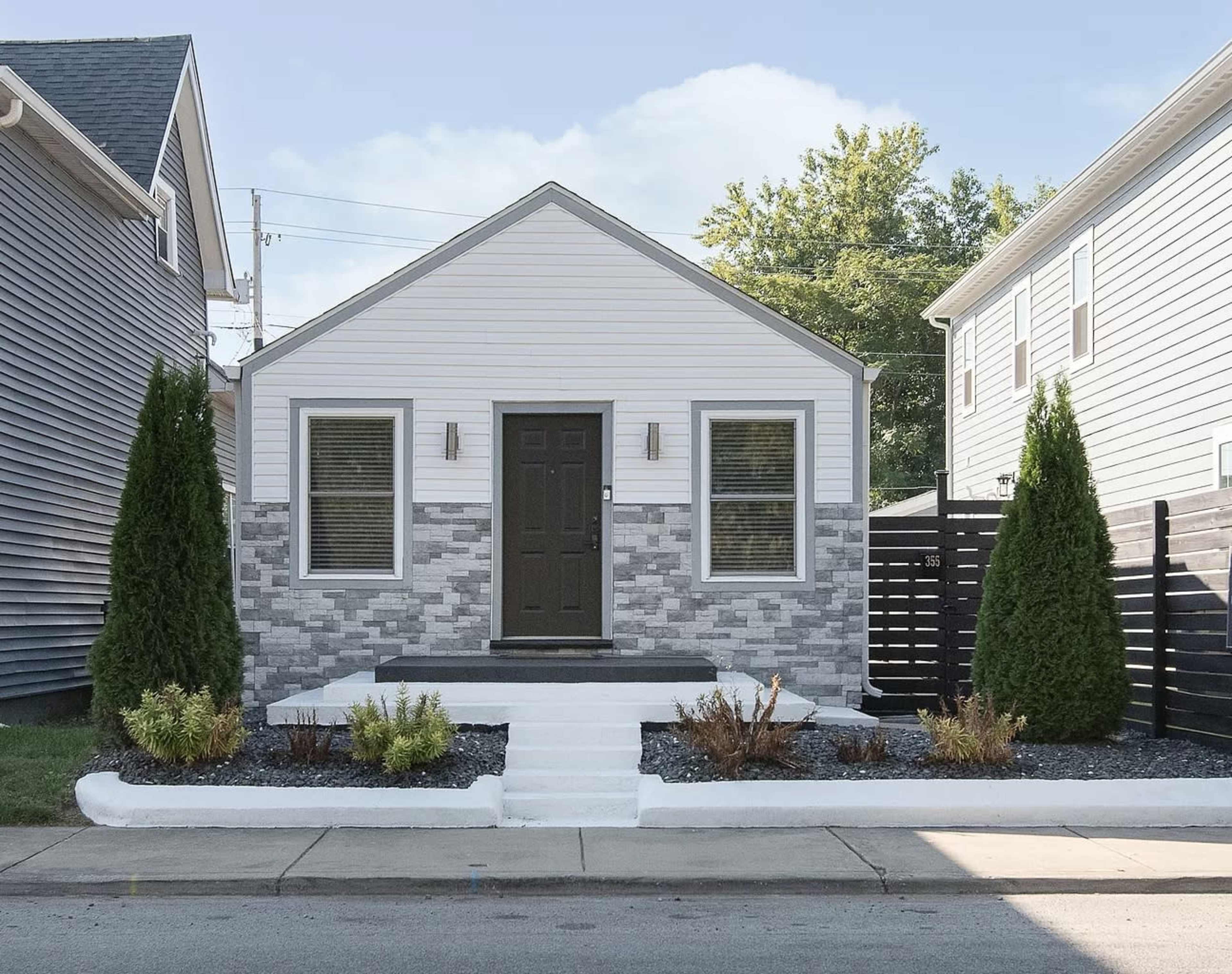 Downtown Indianapolis, Private, Charming home Image in Bates-Hendricks, Indianapolis, IN