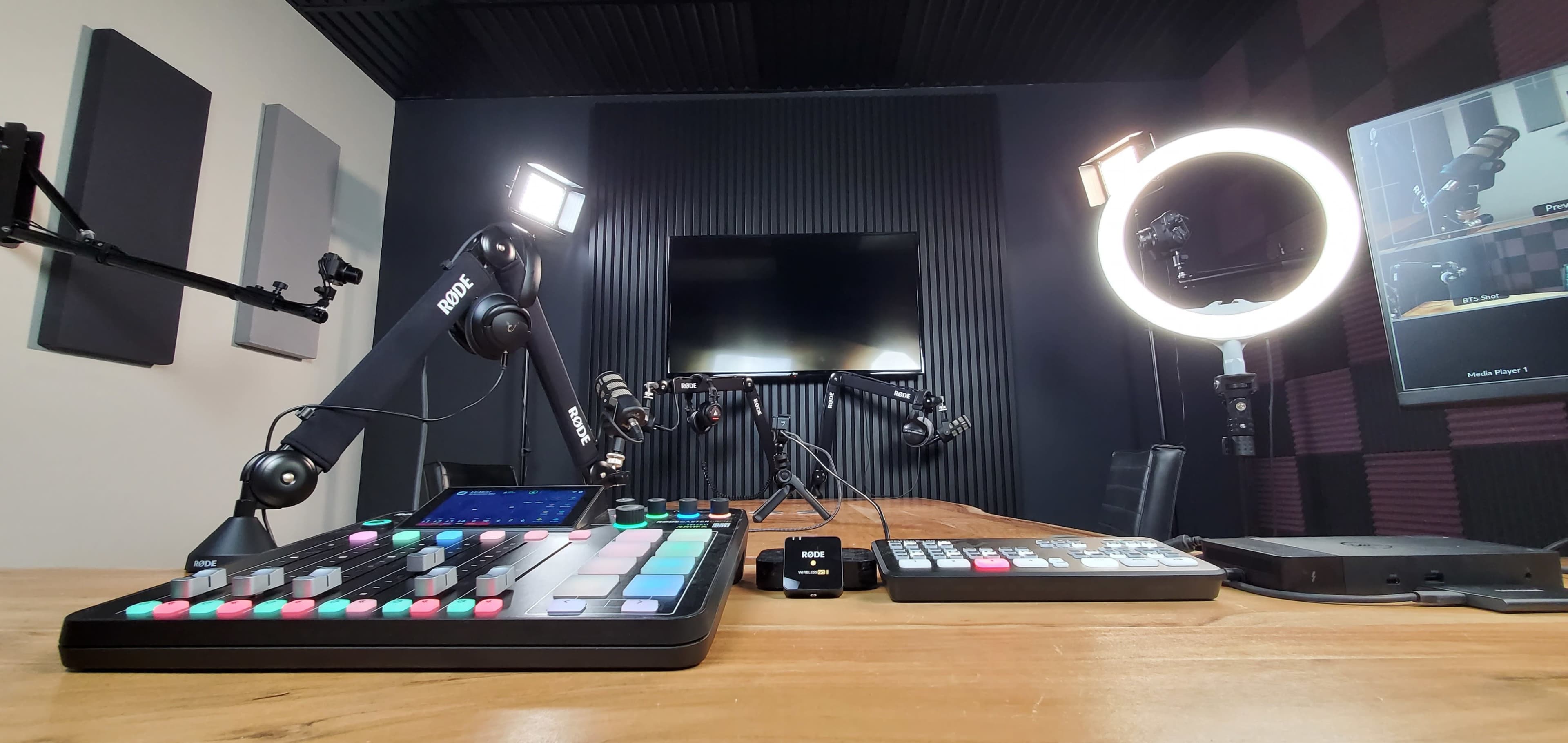 Professional Podcast Recording Studio w/ engineer Image in Van Nuys, Van Nuys, CA